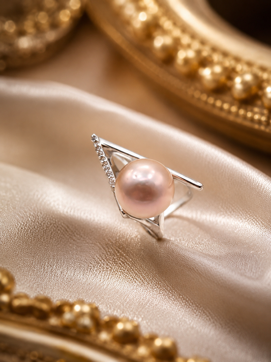 The Seraphime Pearl Ring in Sterling Silver