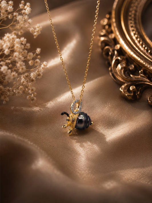 Black Tahitian Pearl Bee Pendant: S925 Black & Gold