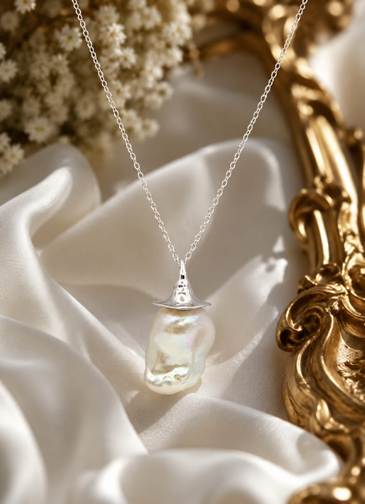 King Pearl Wizard Hat Pendant