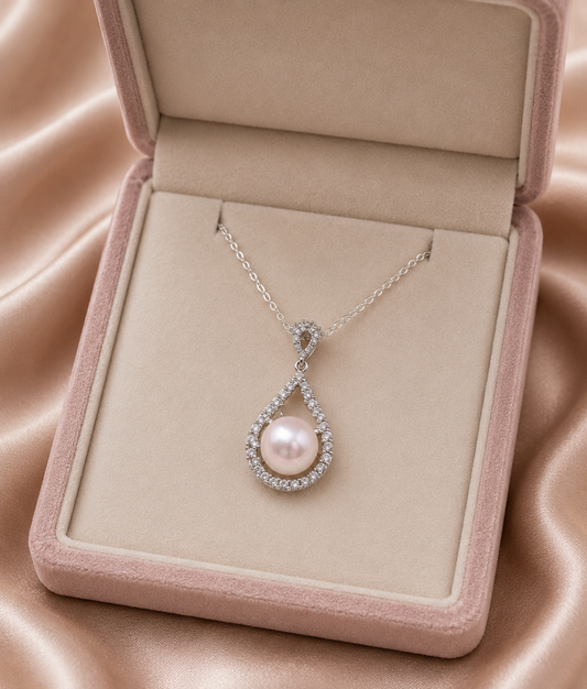 Vintage Teardrop Pearl Pendant