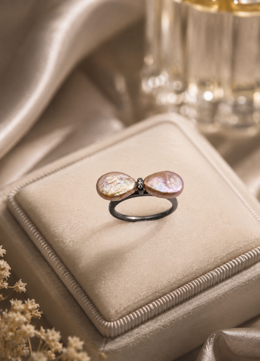 Teardrop Pearl Black Bow Ring - Sterling Silver