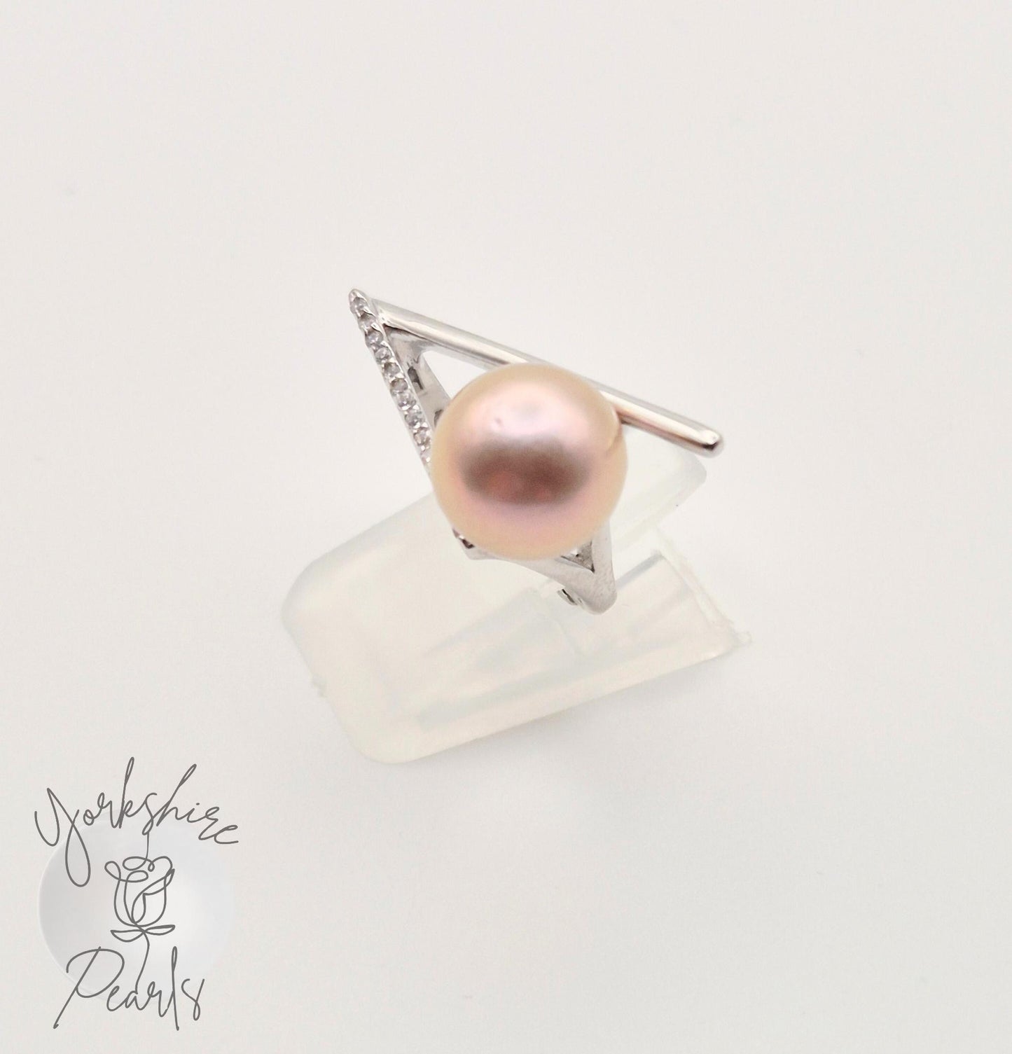 The Seraphime Pearl Ring in Sterling Silver