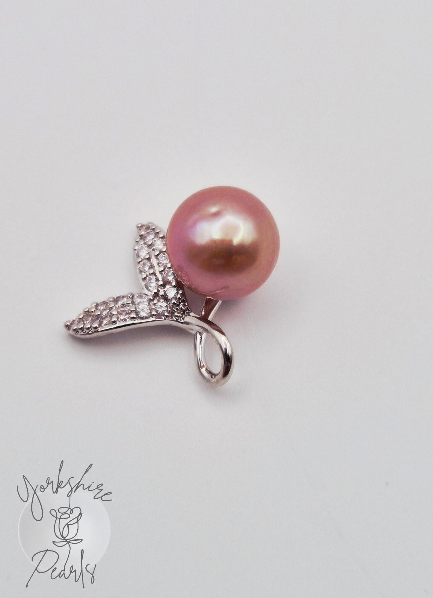 Minimalist Mermaid Tail Pearl Pendant