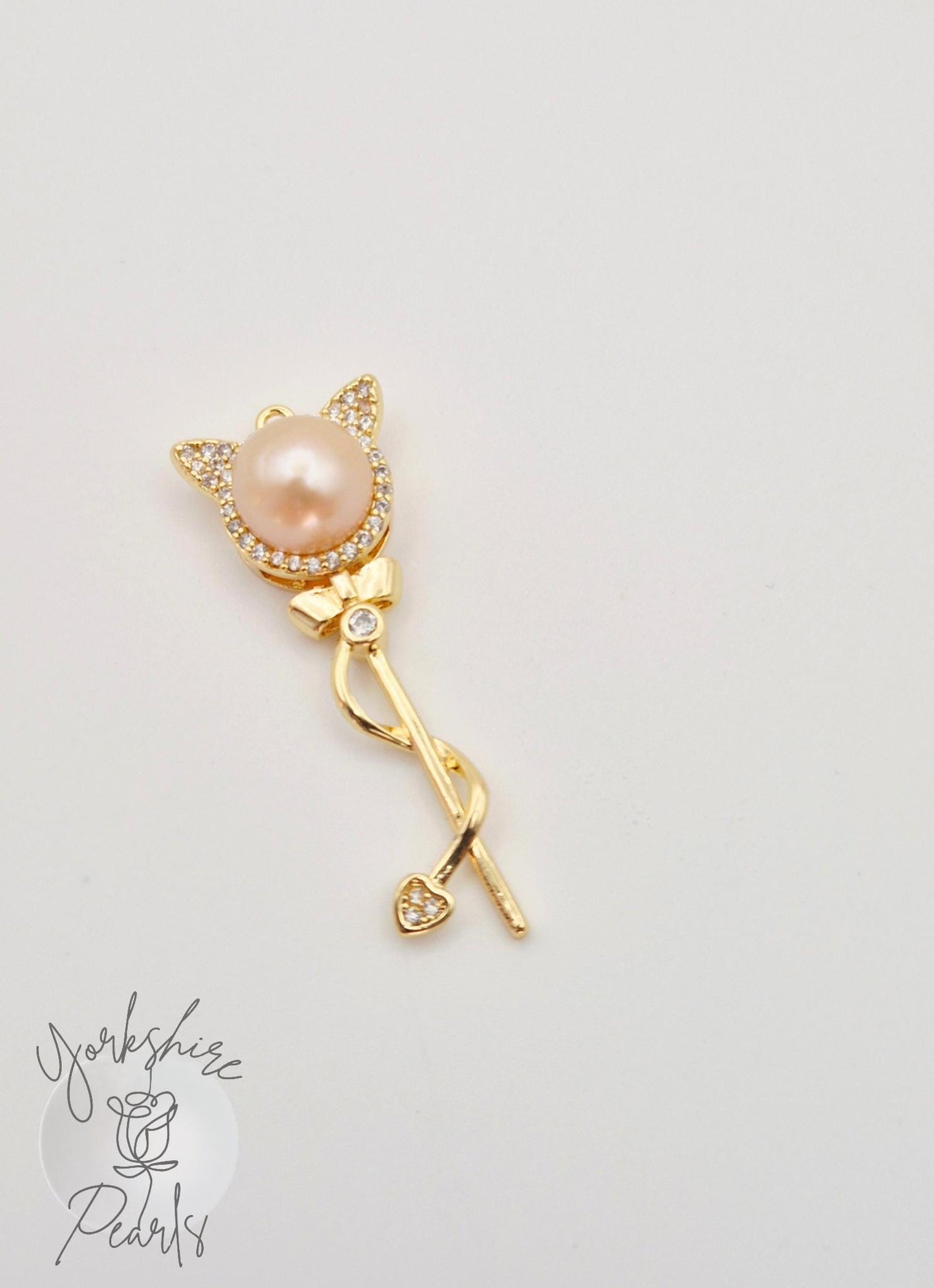 Golden Kitty Pin Pearl Pendant
