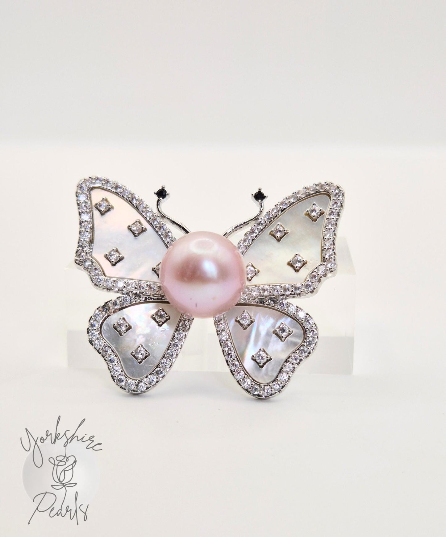 Edison Pearl Butterfly Brooch & Pendant