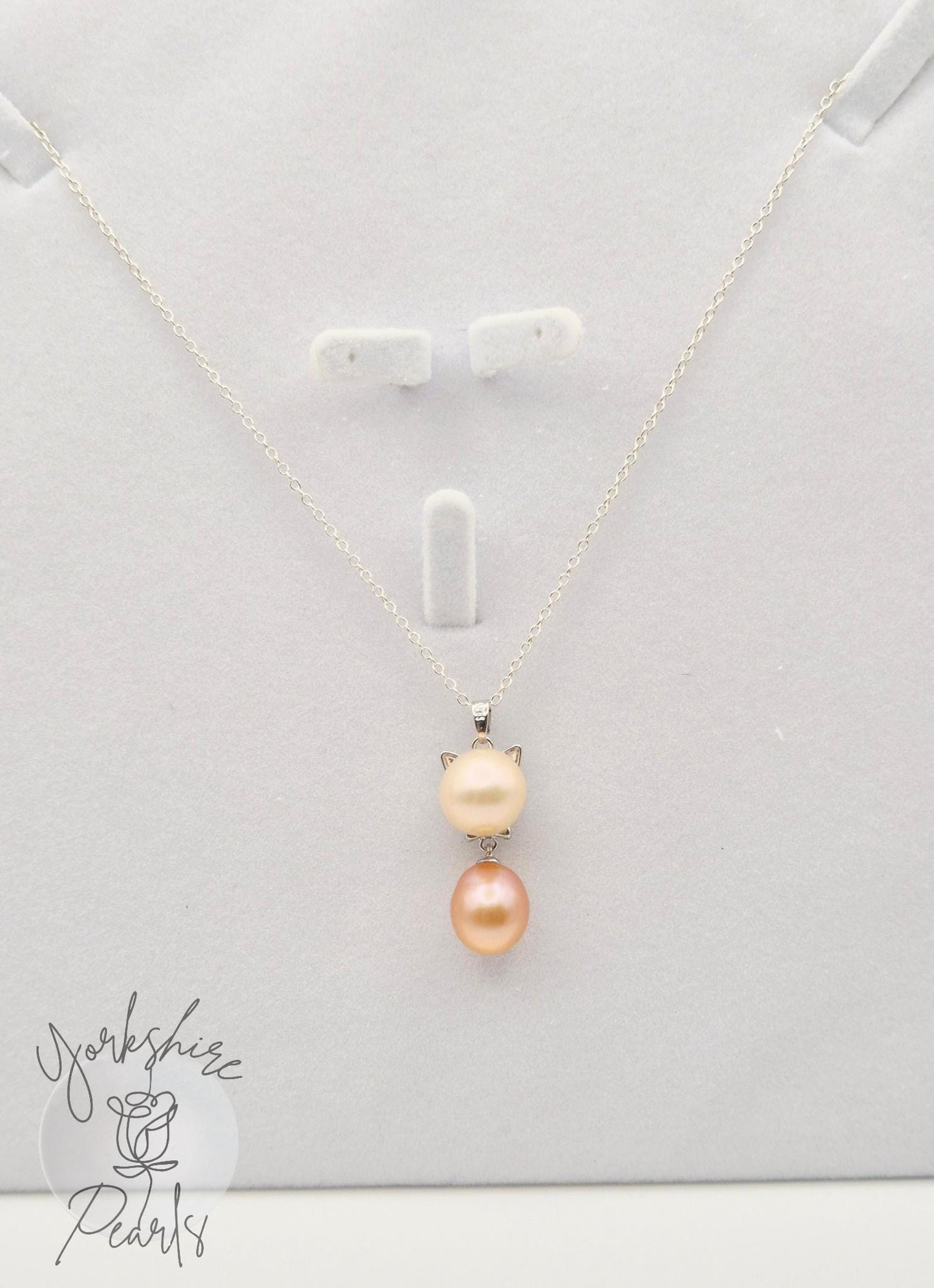 Edison Pearl Kitty Pendant: S925 Sterling Silver Cat Charm