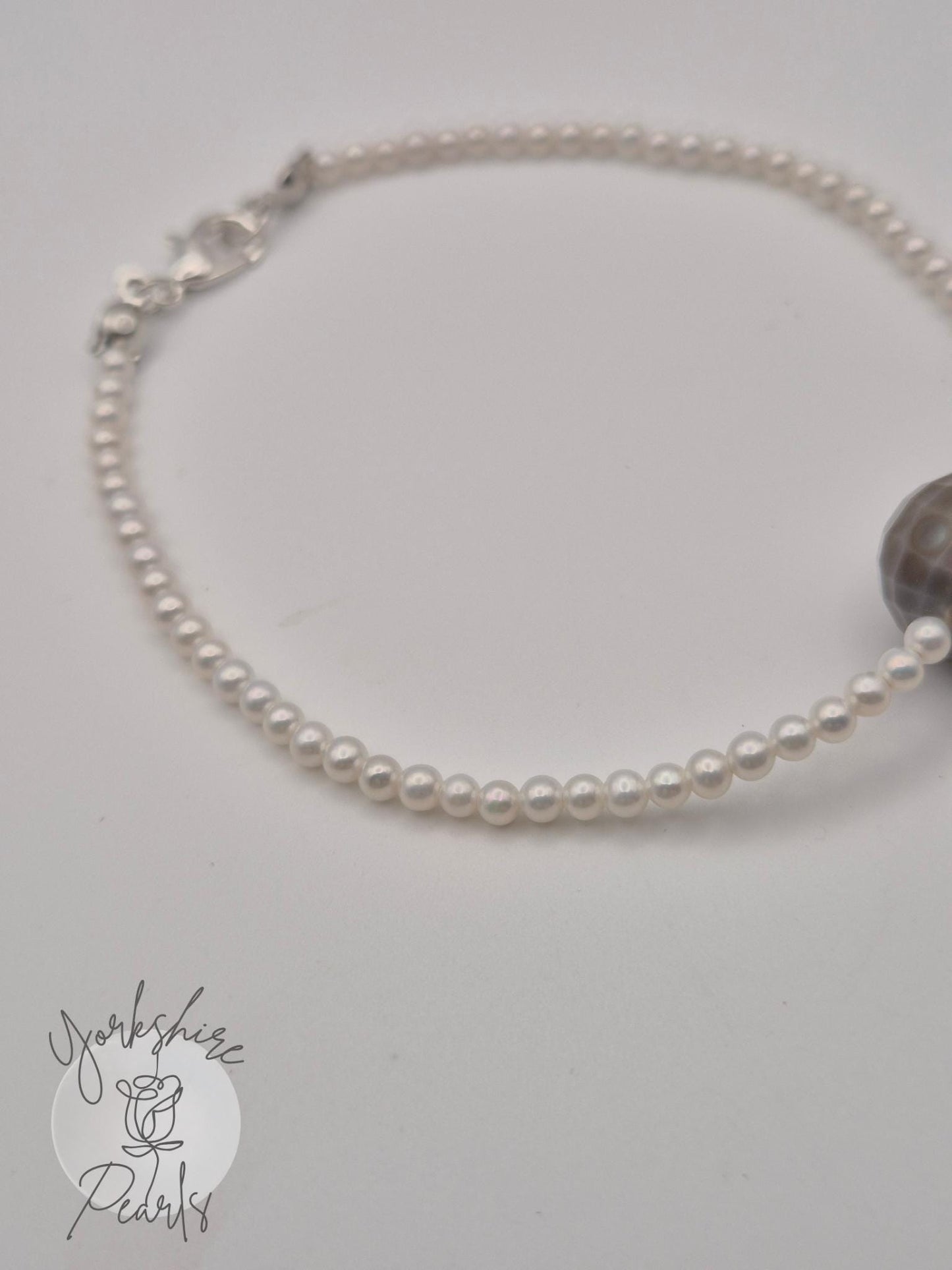 Black Tahitian & Mini White Pearl Bracelet