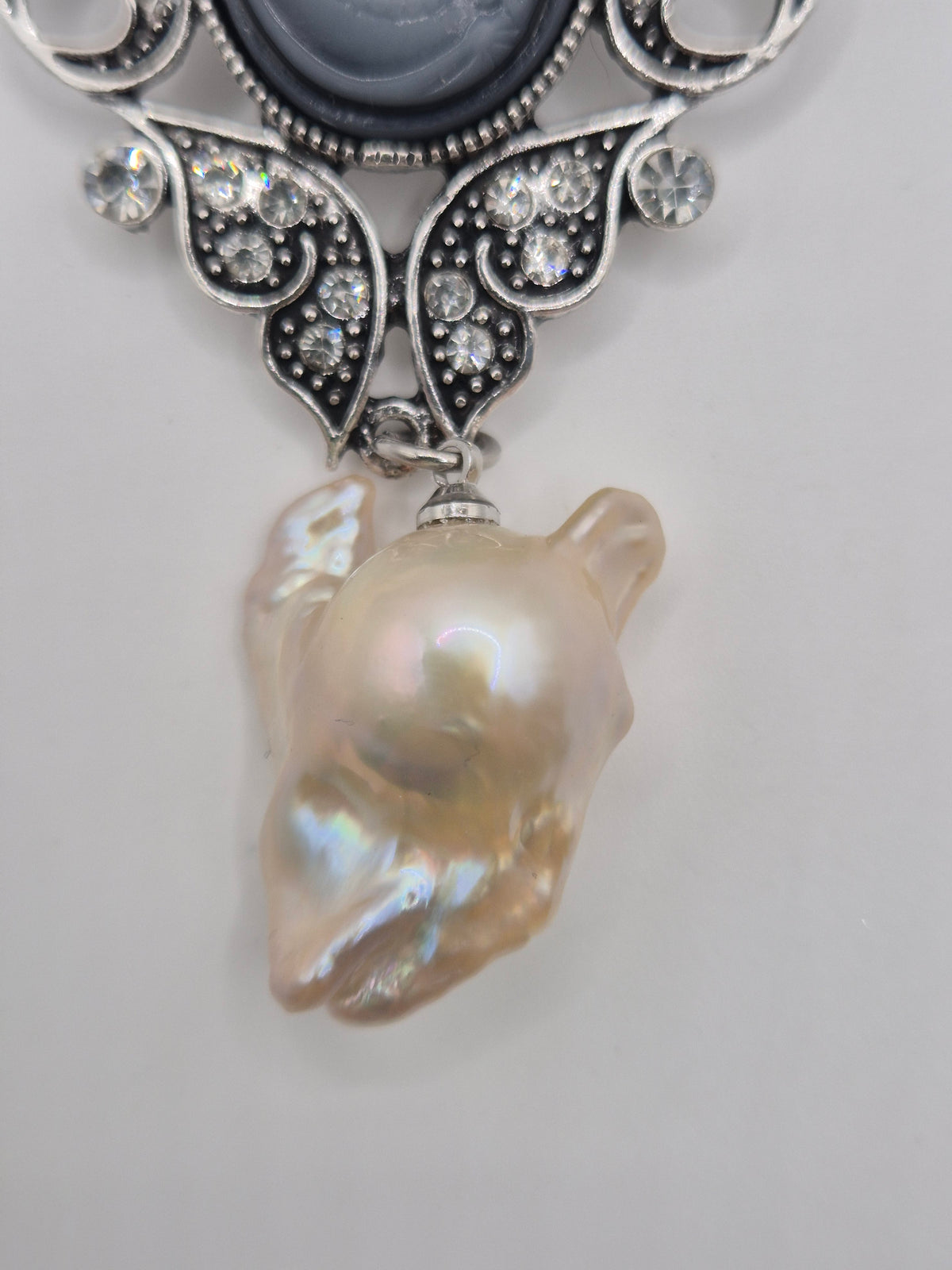 King Pearl Cameo Brooch