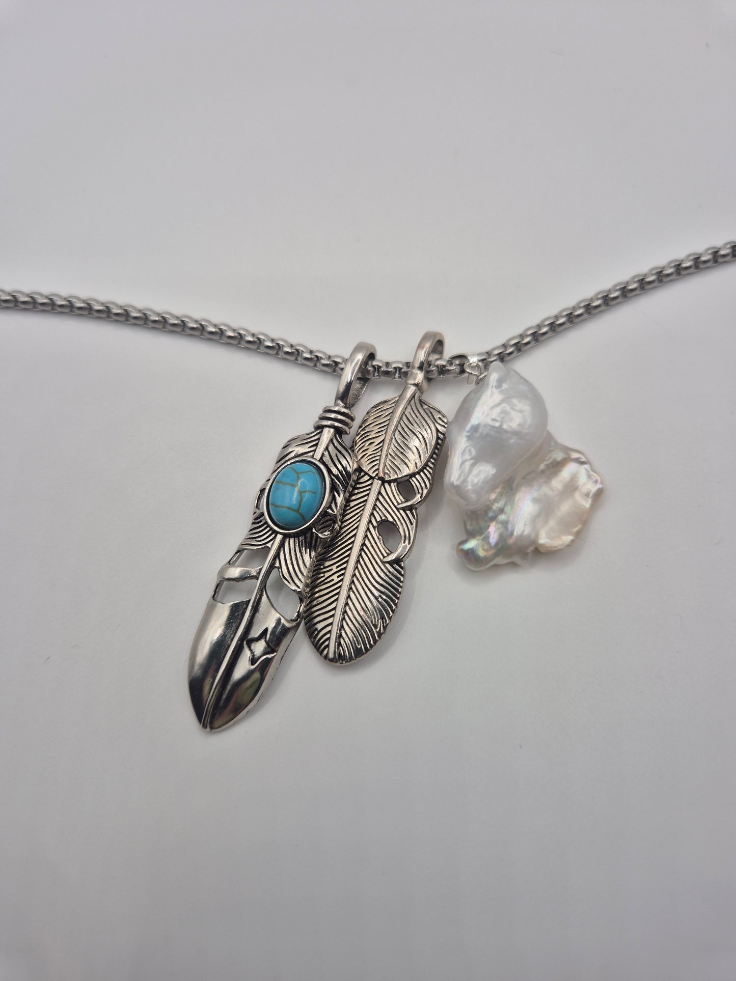 Tribal Feather & King Pearl Chunky Pendant Necklace