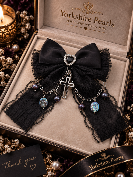 Midnight Devotion Pearl Bow Hairpin