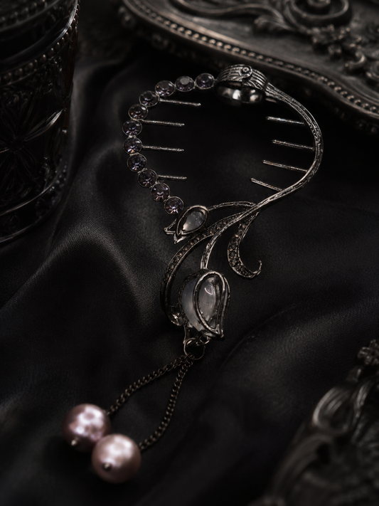 Midnight Lily Edison Pearl Hairpin