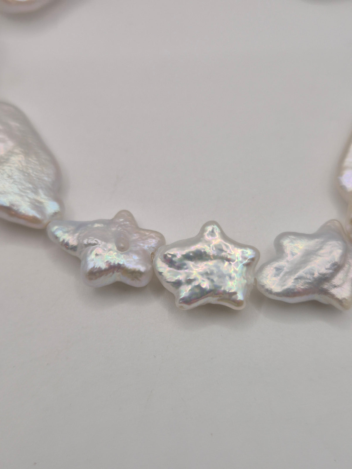Shimmering Star Stretch Pearl Bracelet