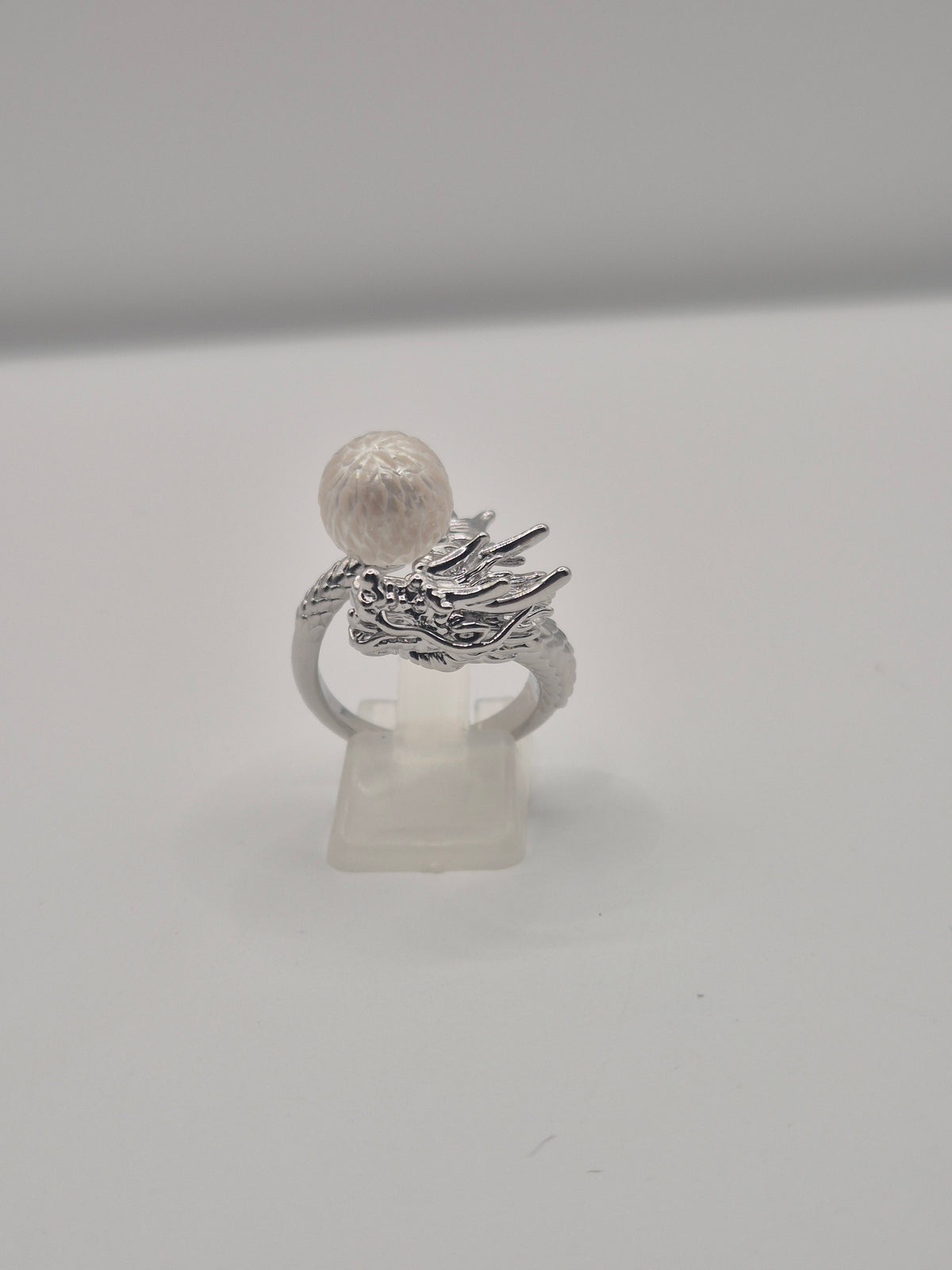 Dragon Ring with Dragon Scale Pearl