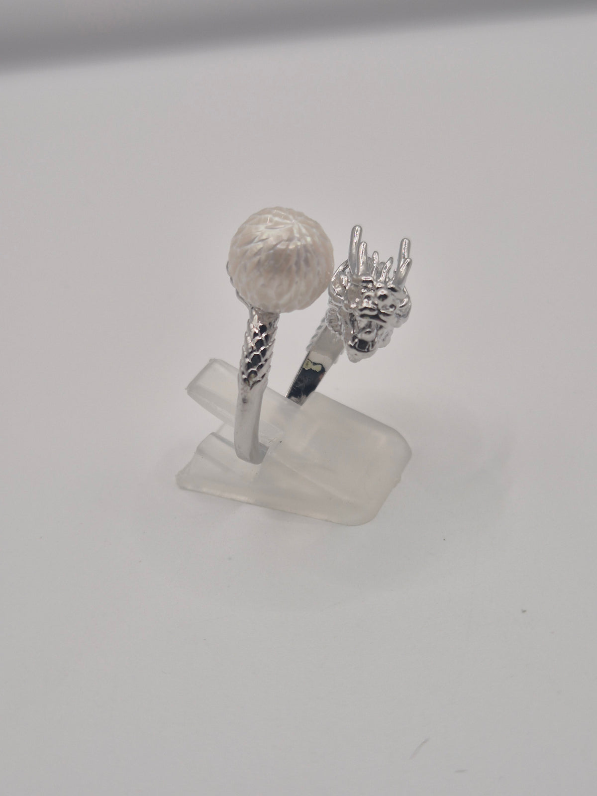 Dragon Ring with Dragon Scale Pearl