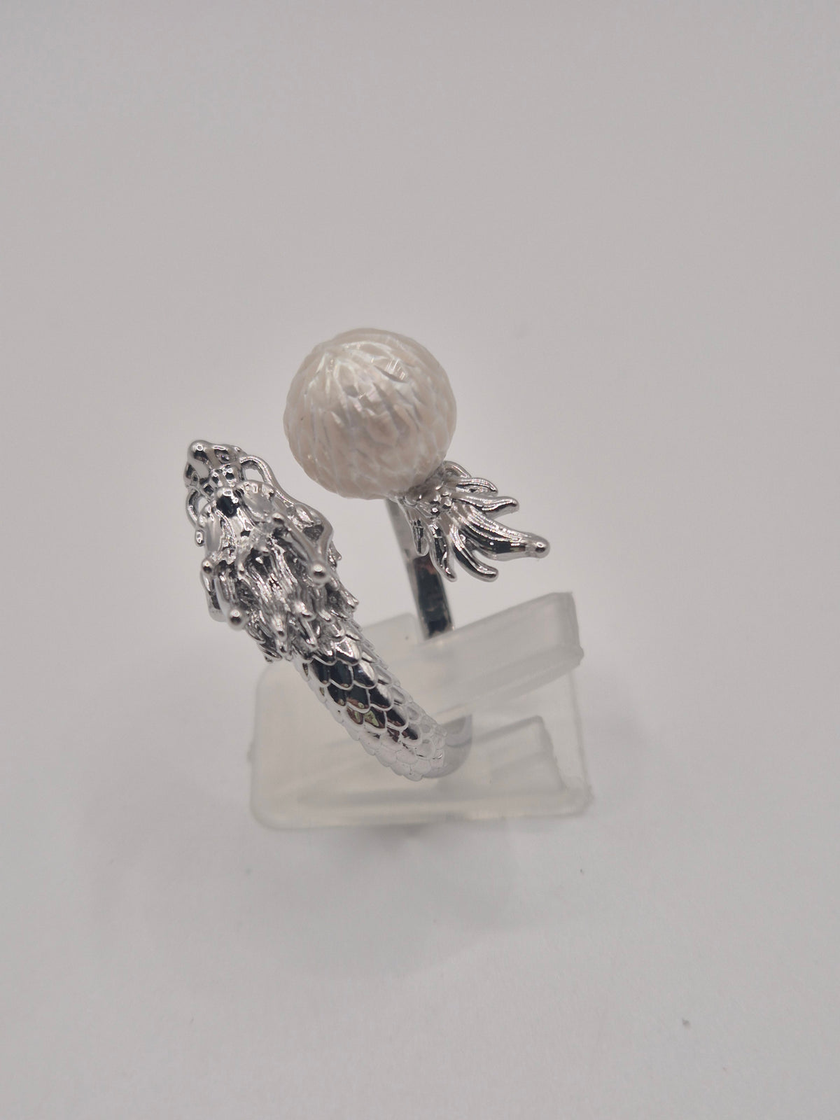 Dragon Ring with Dragon Scale Pearl
