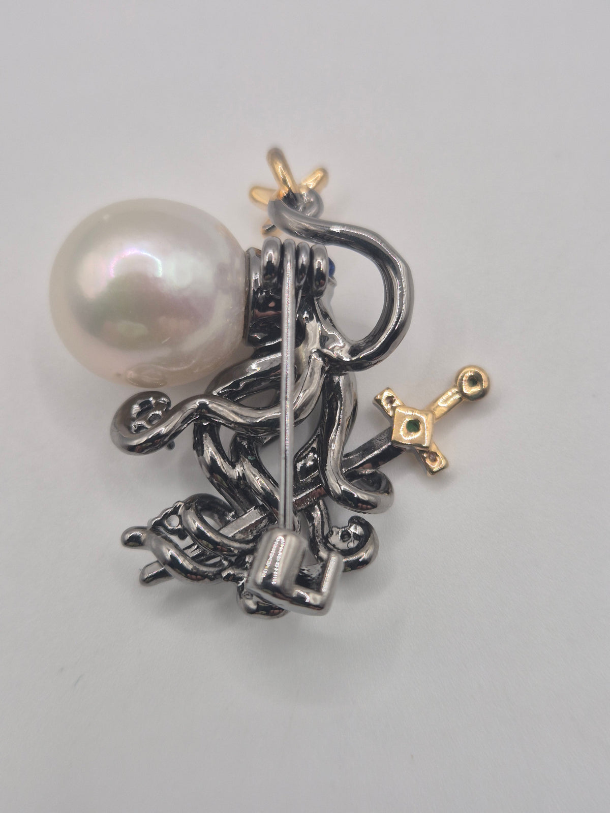Fighting Octopus Pearl Brooch & Pendant
