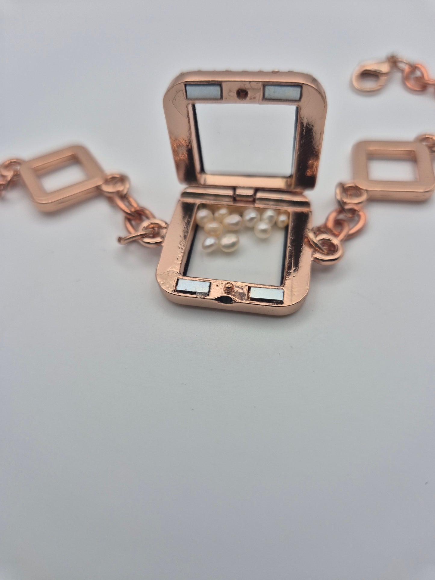 Rose Gold Locket Bracelet with Mini Pearls