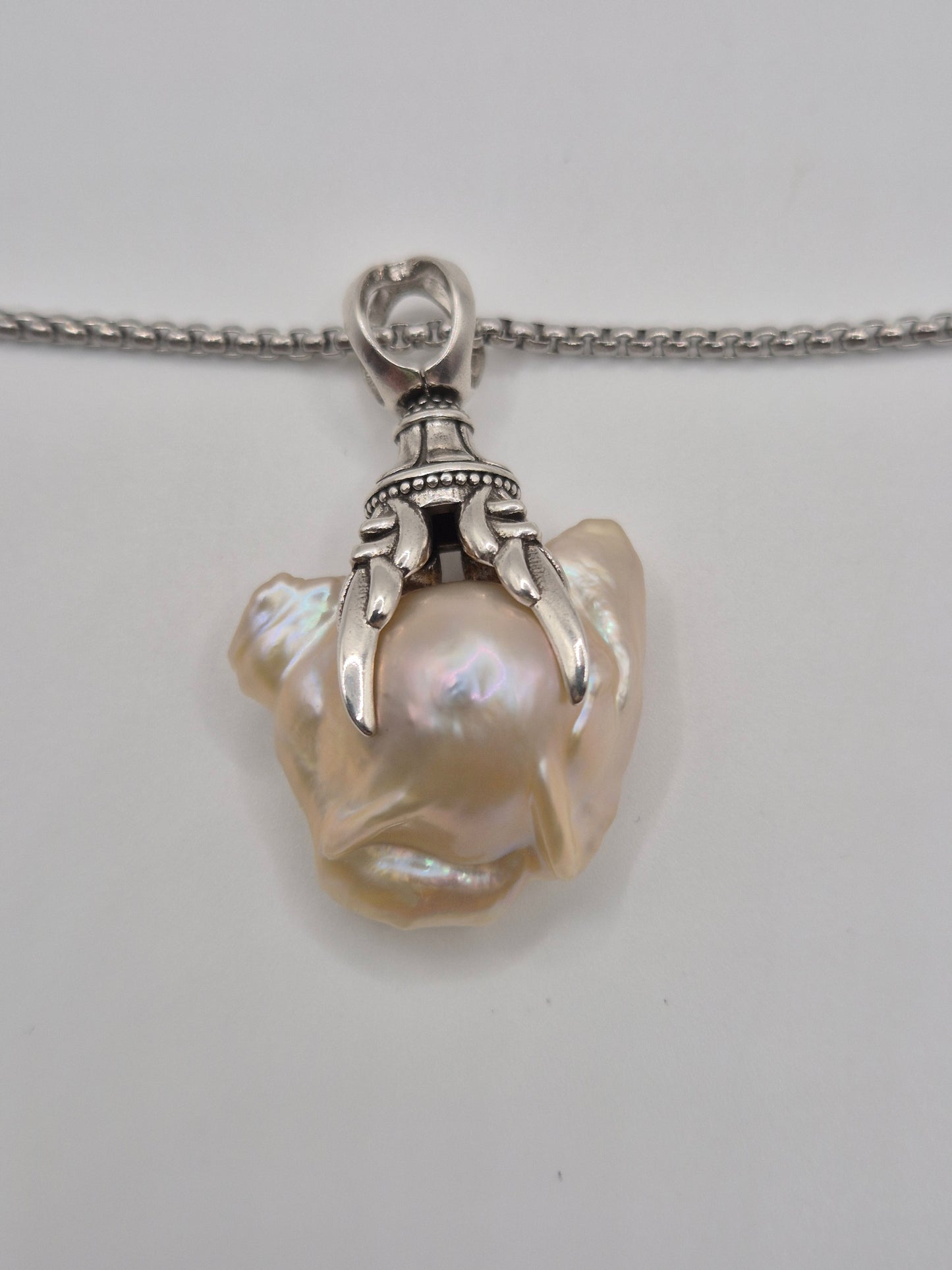 Dragon Claw Pearl Necklace