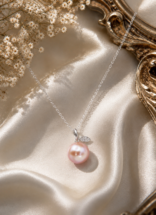 Edison Pearl Apple Stem Pendant