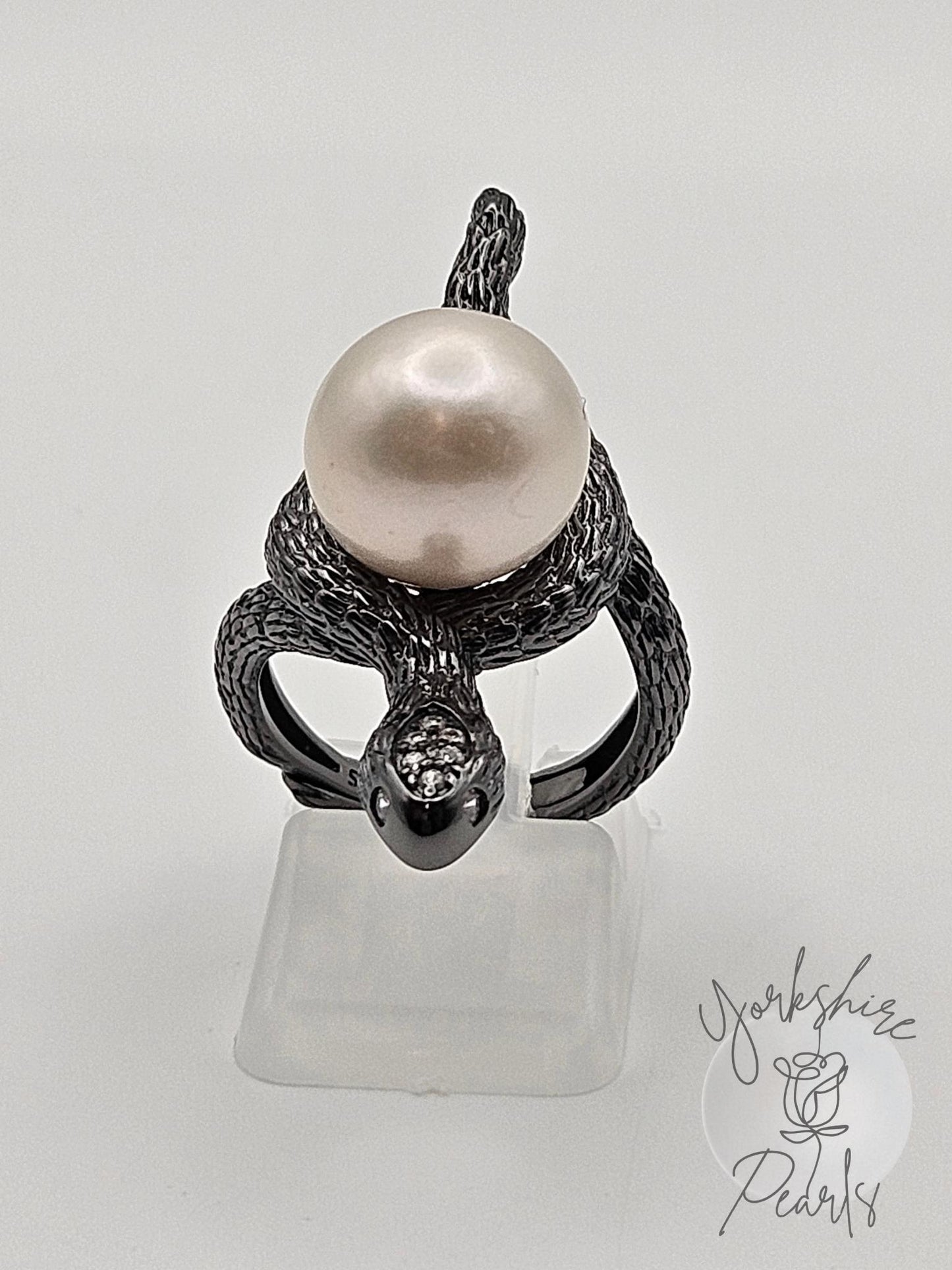 Large Edison Pearl Snake Design Ring - Sterling Silver