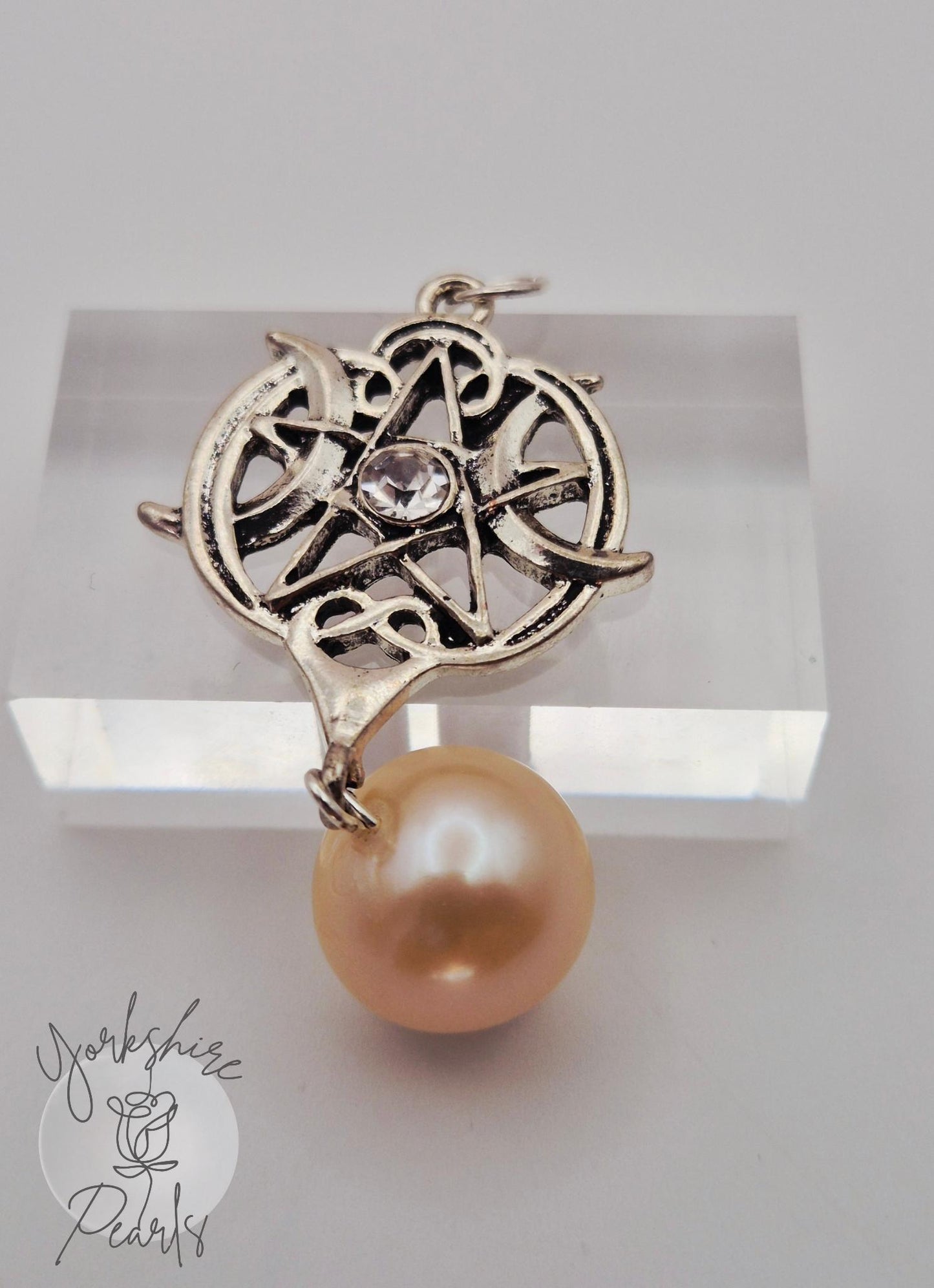 Large Edison Pearl Pentagram Pendant