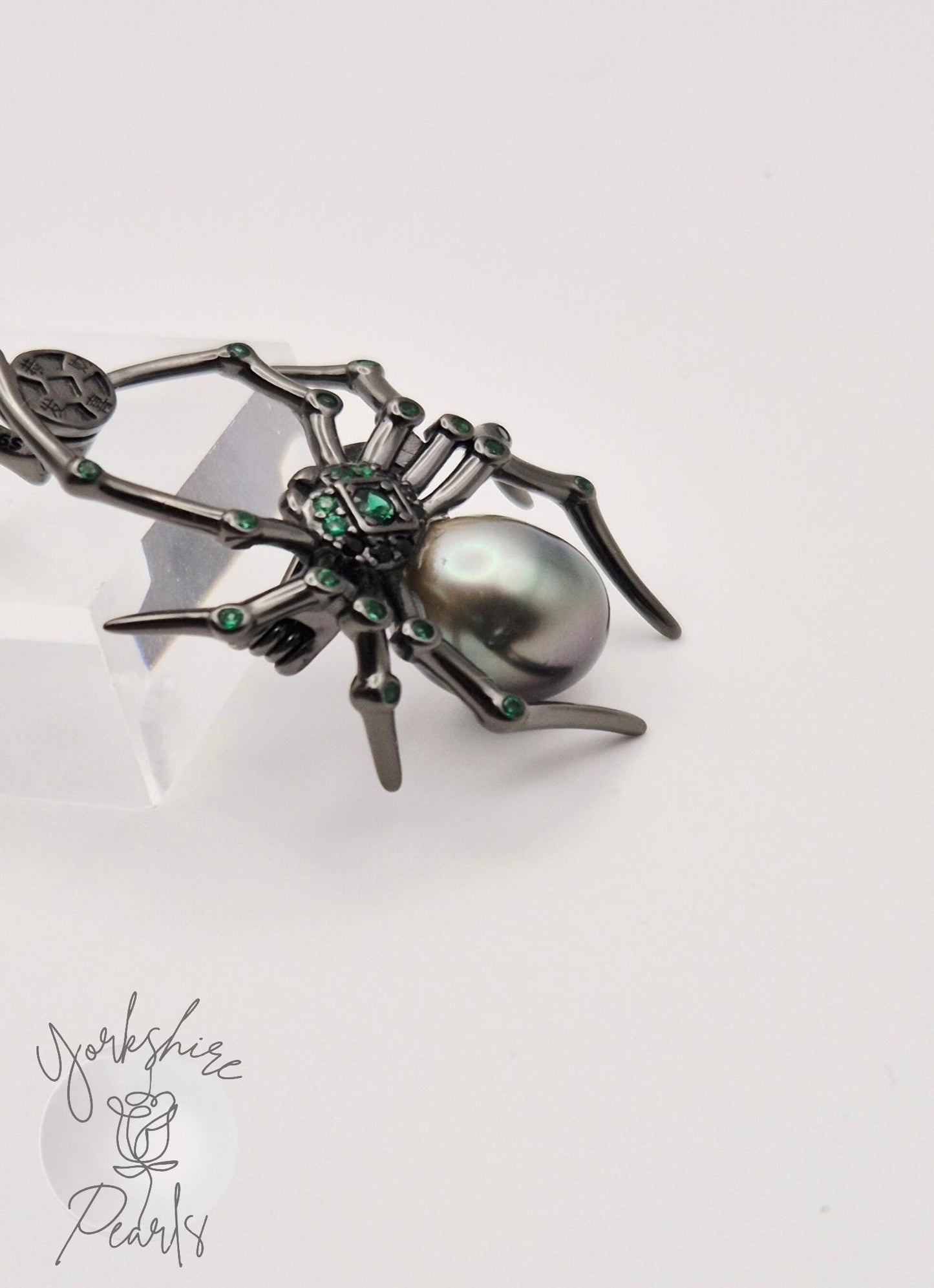 Black Tahitian Pearl Spider Pendant and Brooch - Sterling Silver & Universal