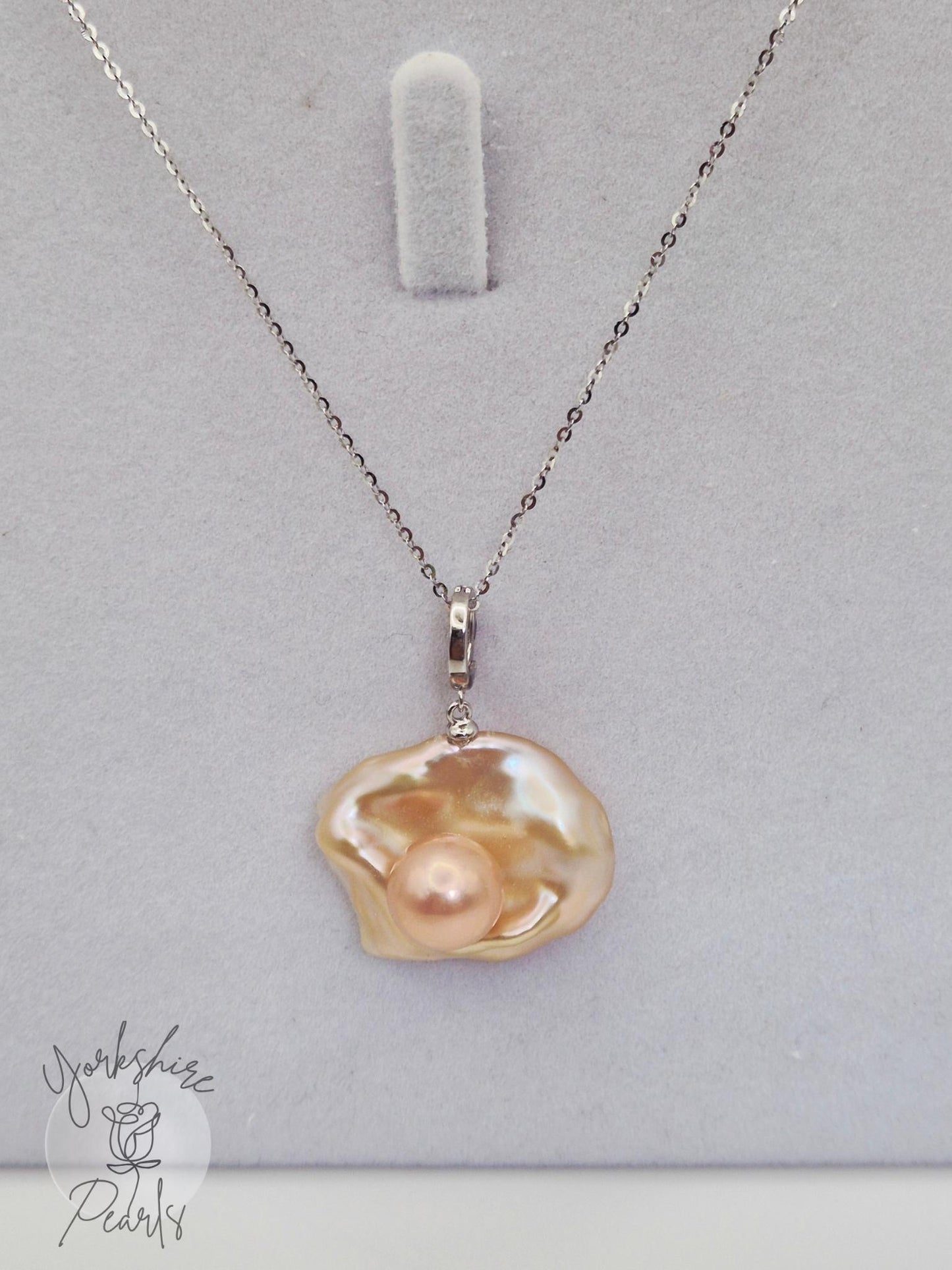 Petal & Edison Pearl Shell Design Pendant