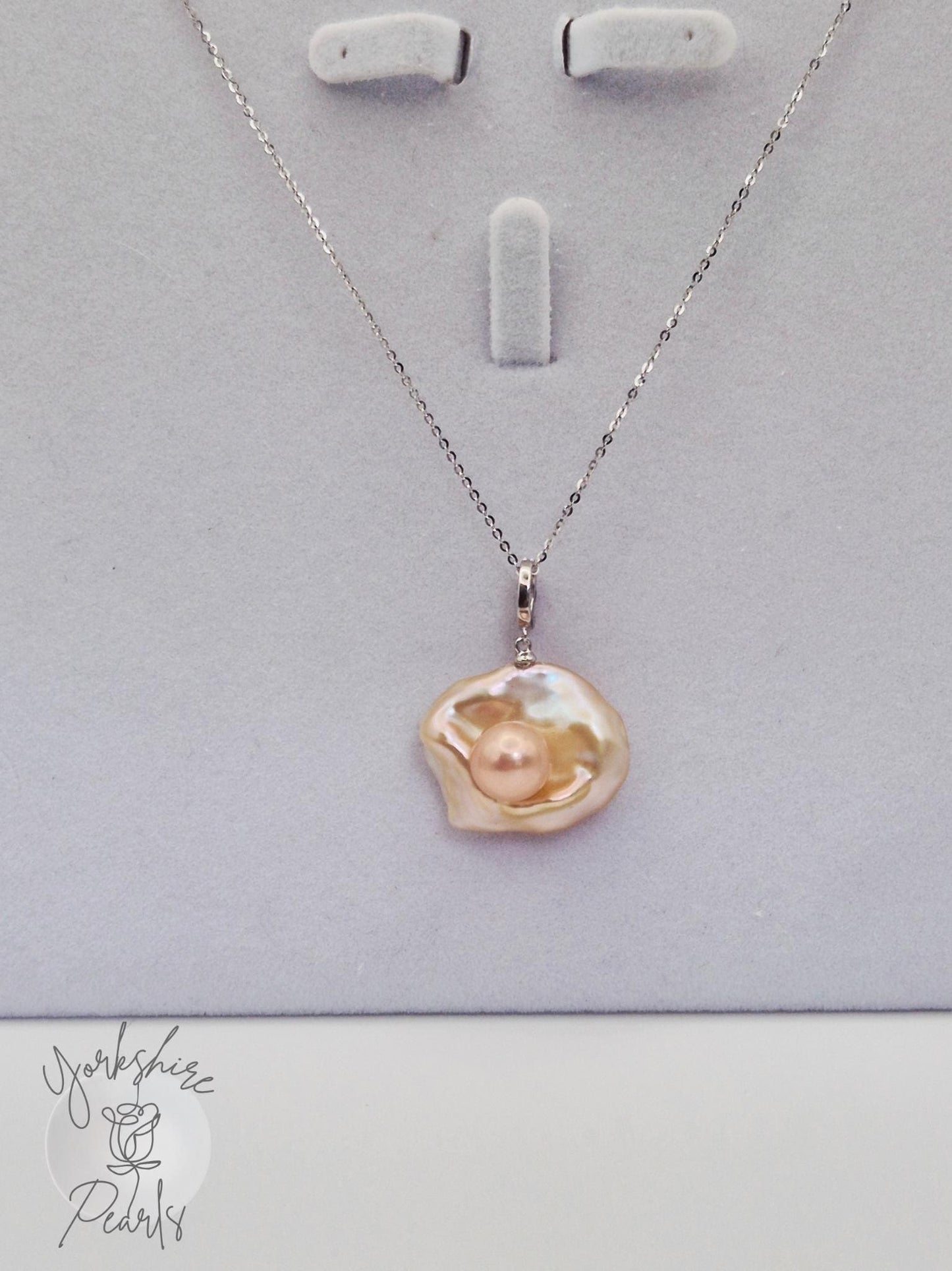 Petal & Edison Pearl Shell Design Pendant