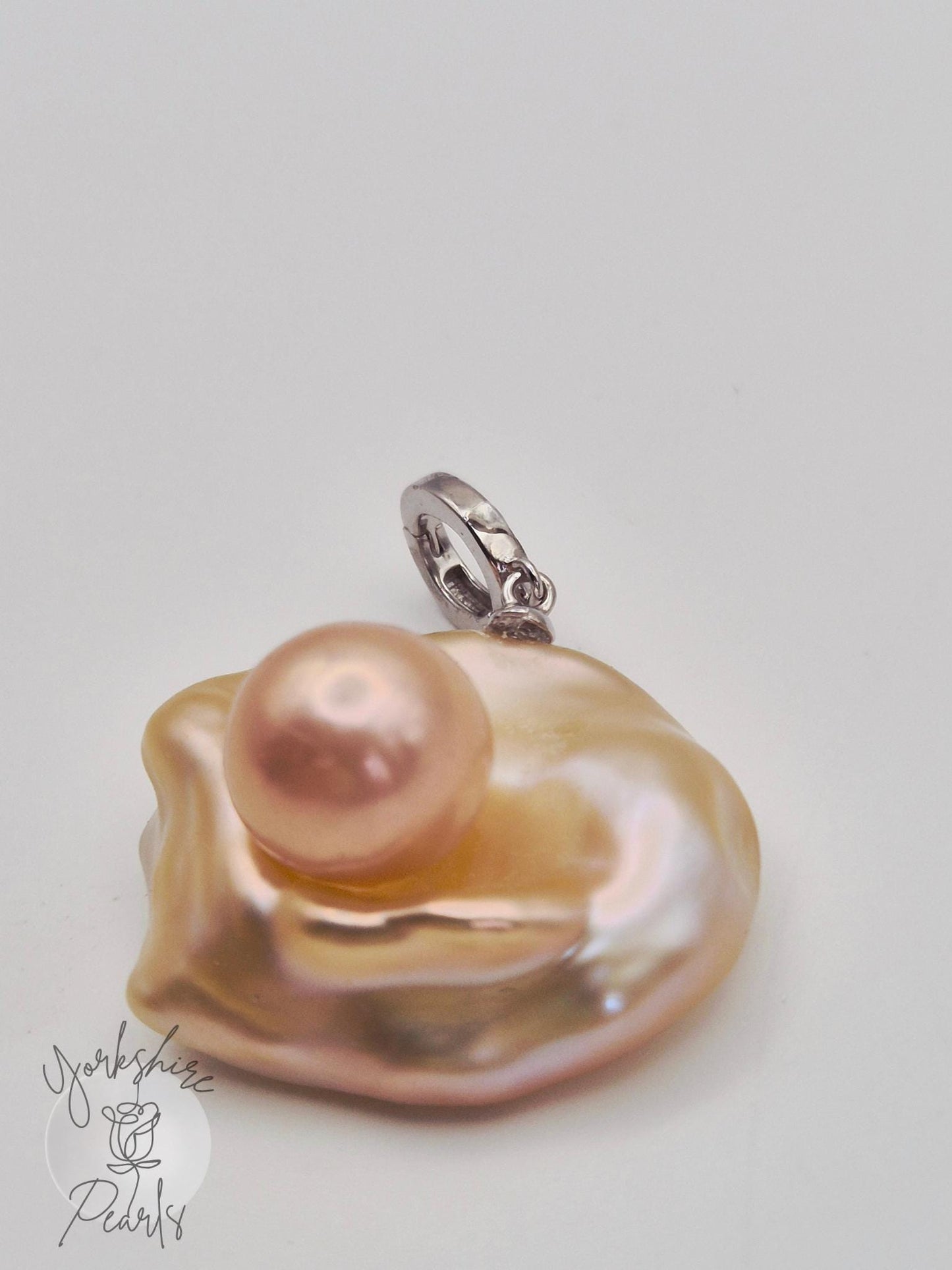 Petal & Edison Pearl Shell Design Pendant