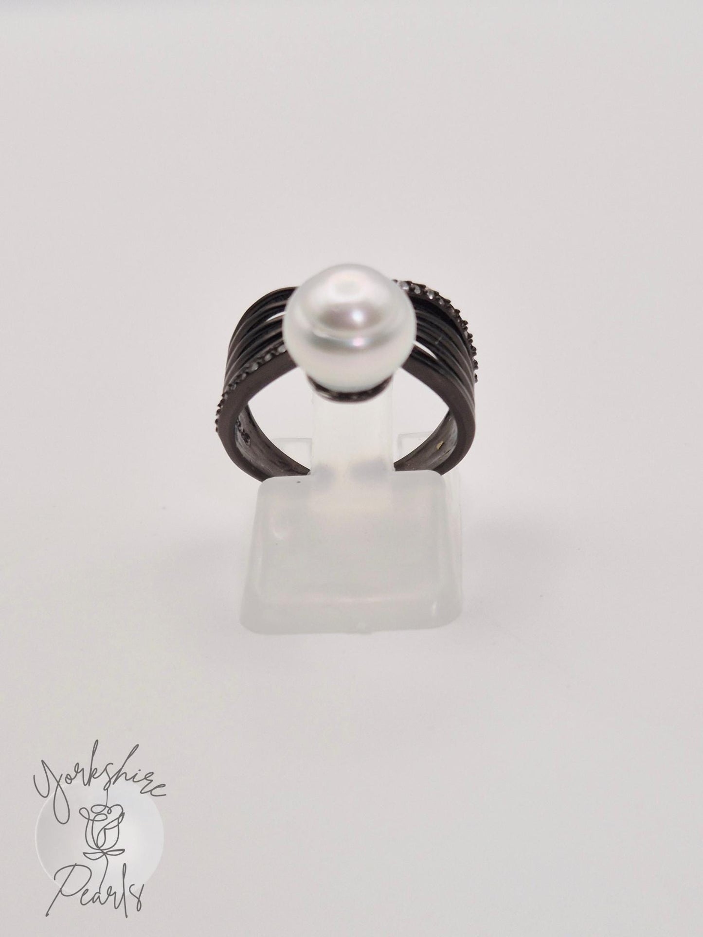 Elegant Australian White Saltwater Pearl Sterling Silver Ring