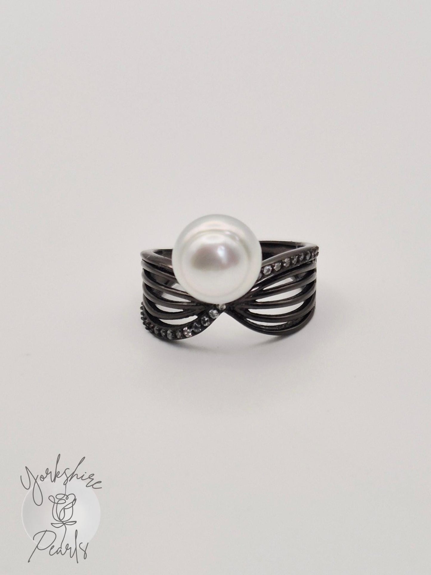 Elegant Australian White Saltwater Pearl Sterling Silver Ring