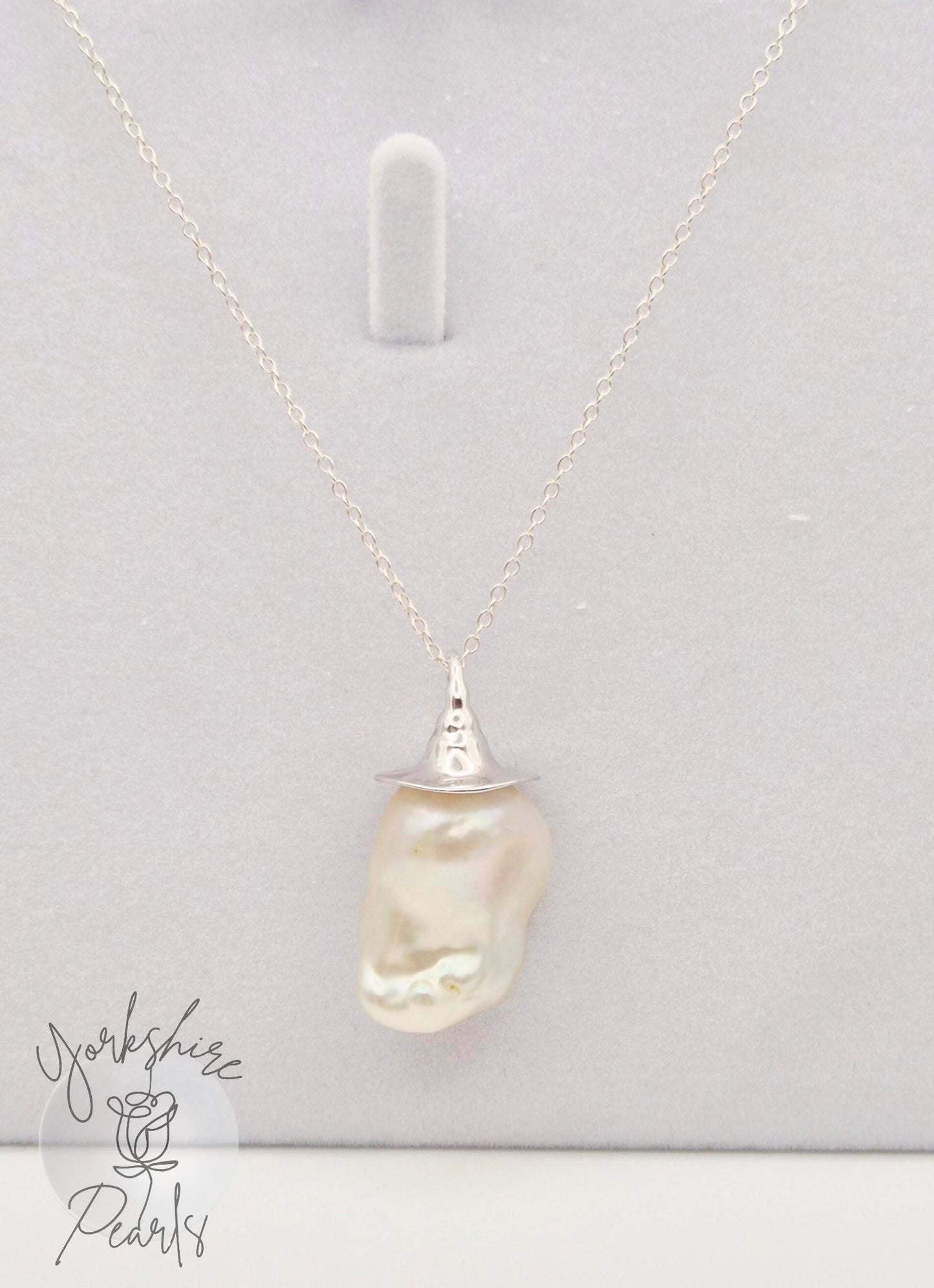 King Pearl Wizard Hat Pendant