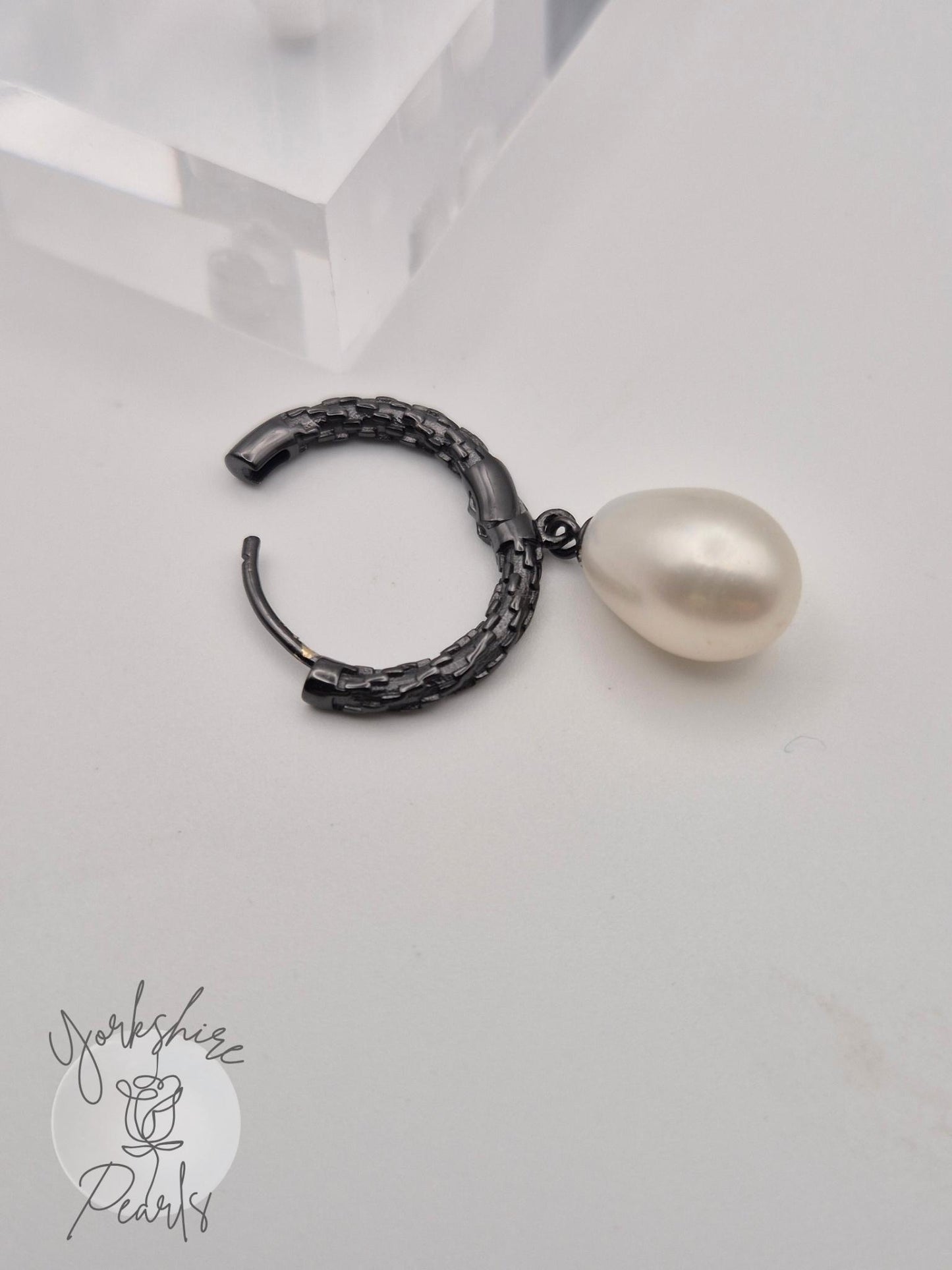 Black Beauty: Handcrafted Pearl Hoop Earrings in Sterling Silver