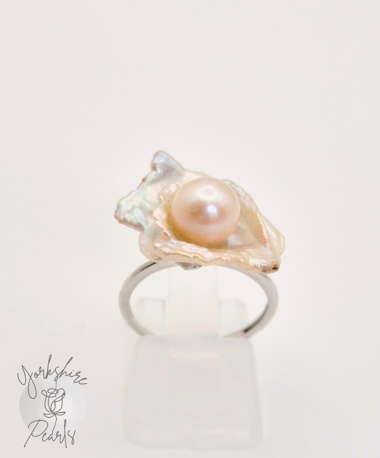 Petal Pearl Shell Design Adjustable Ring - Sterling Silver