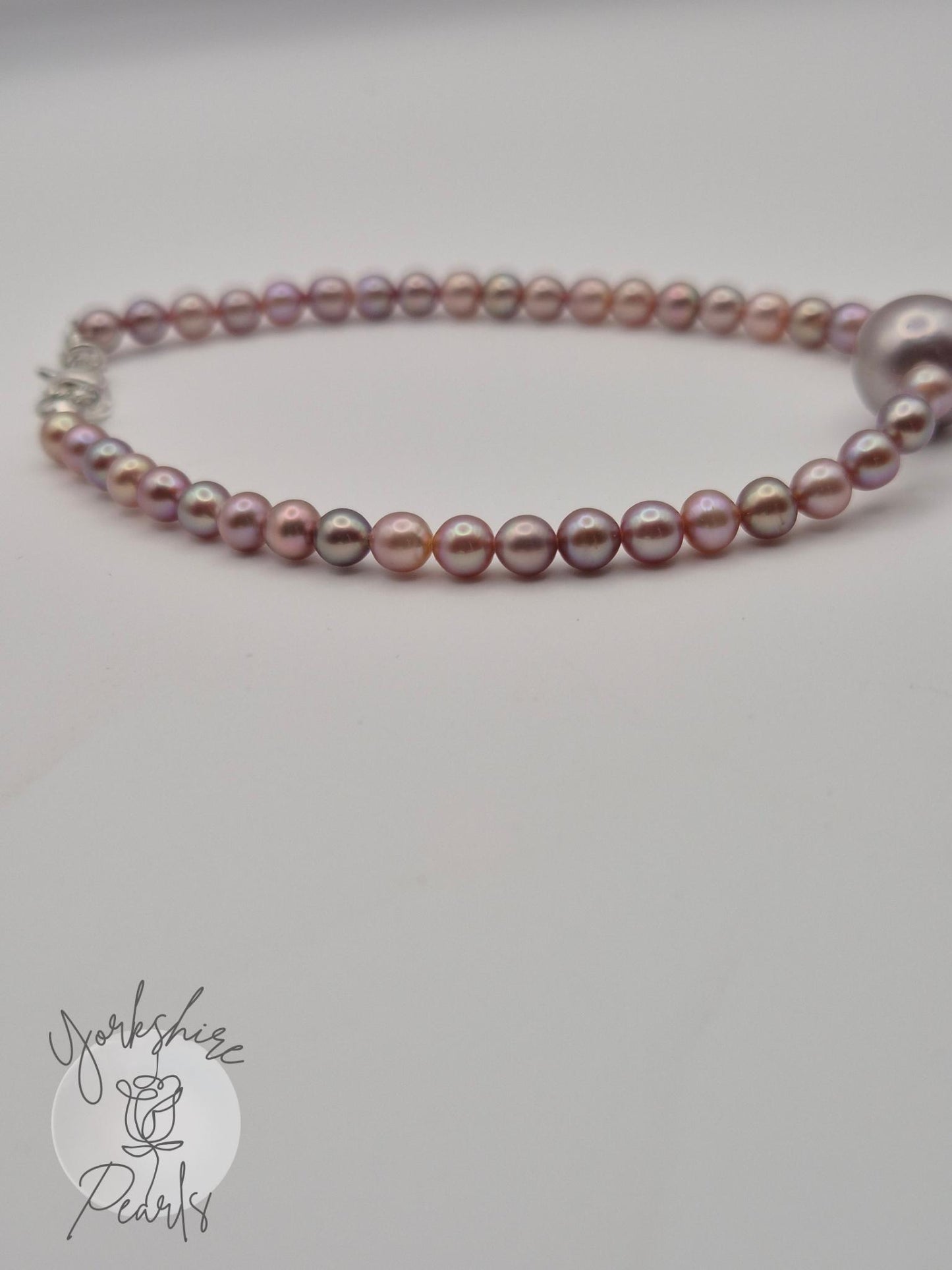 Full String Pearl Bracelet Featuring Centre Edison