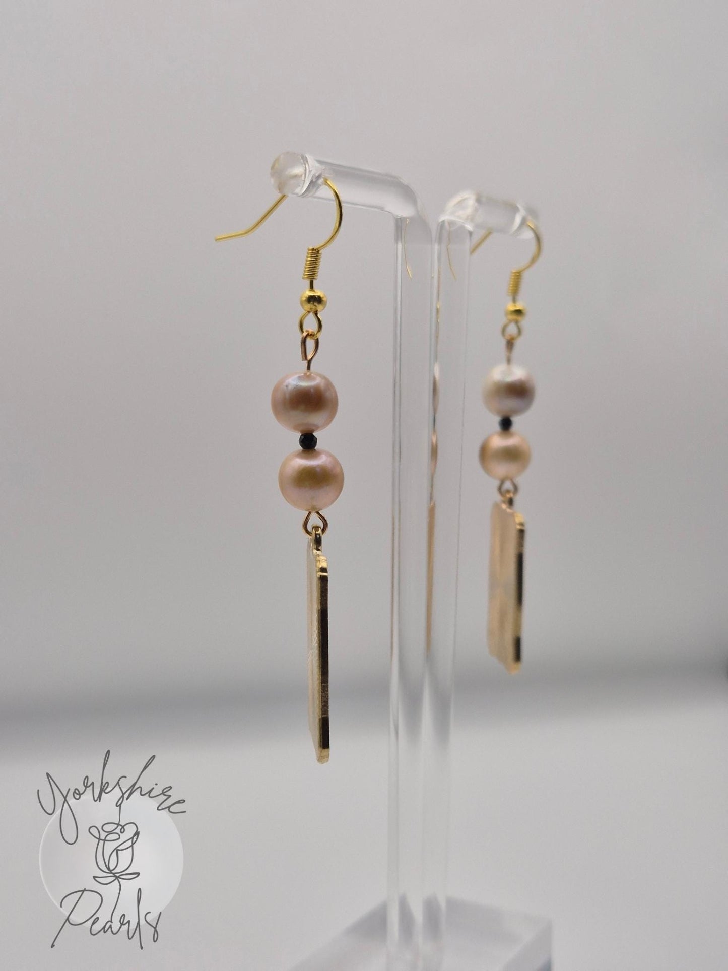 Pearl and Golden Tarot Necklace & Earrings Set