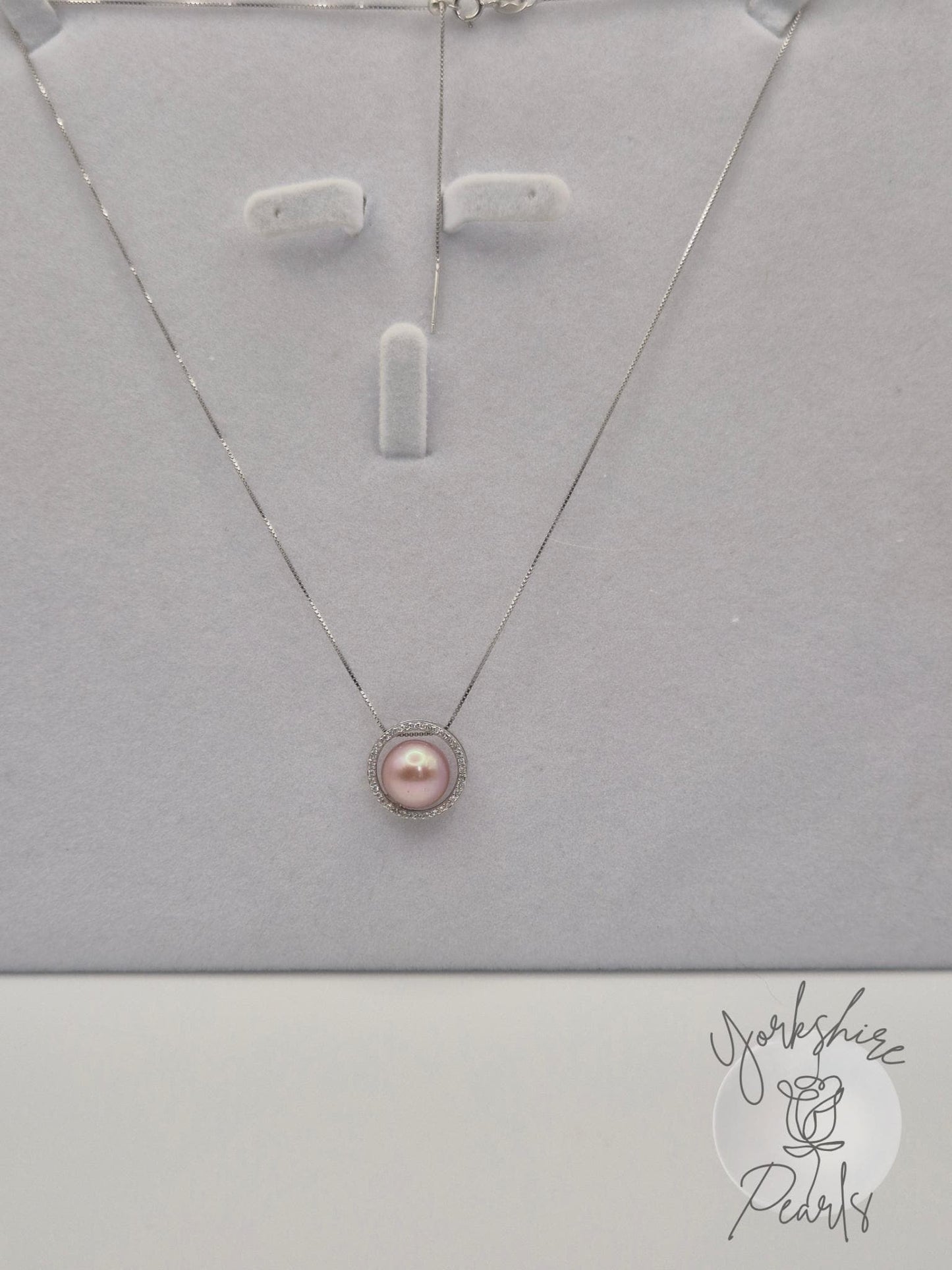 Simple Circle Edison Pearl Pendant