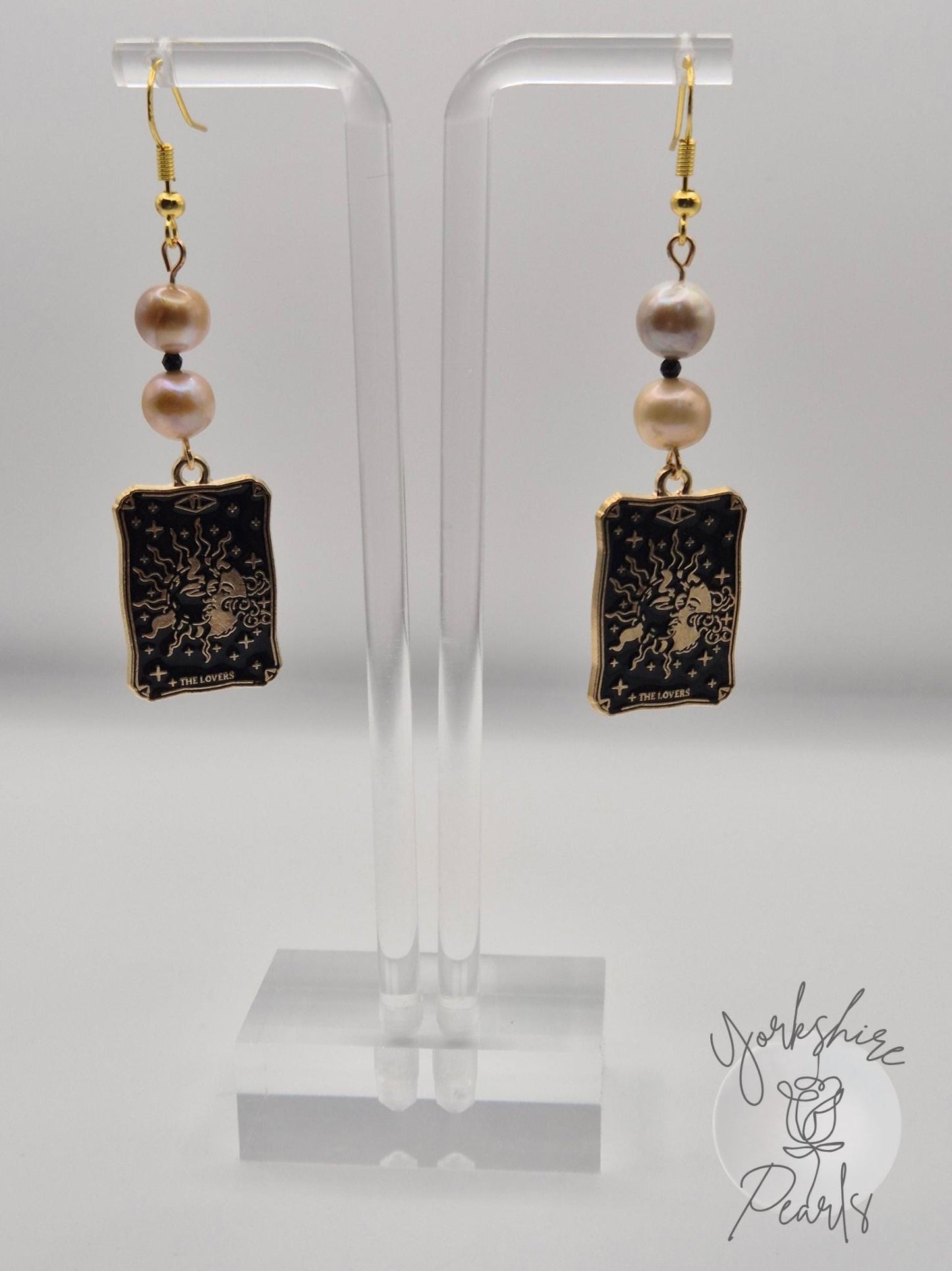Pearl and Golden Tarot Necklace & Earrings Set