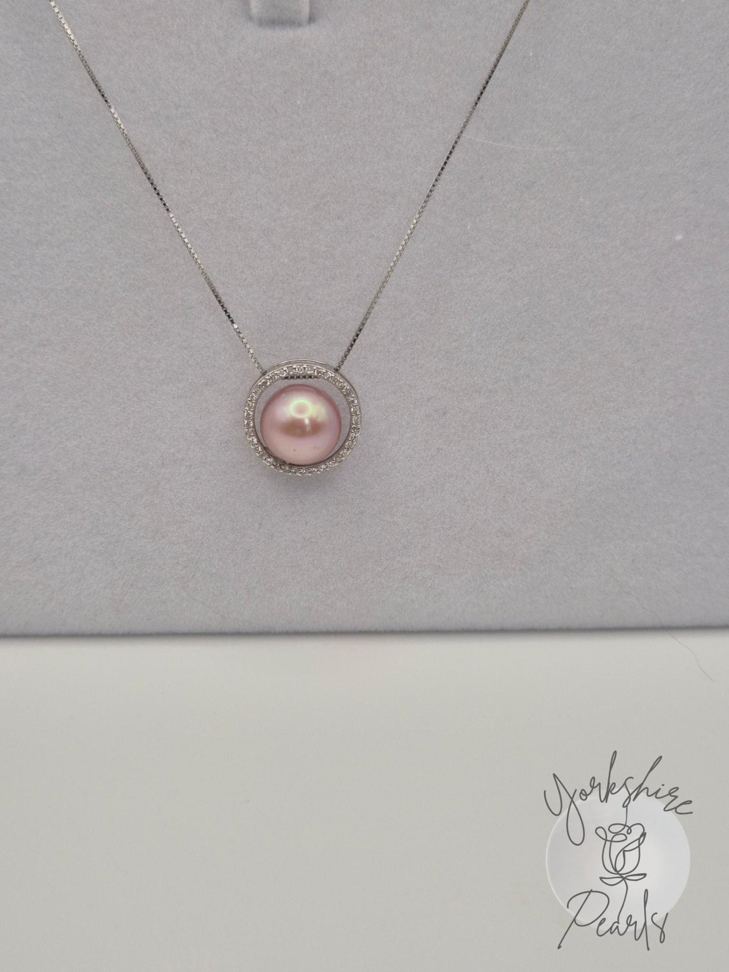 Simple Circle Edison Pearl Pendant
