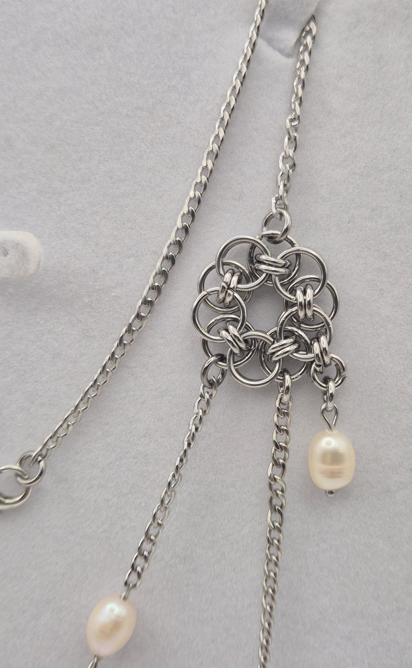 Chainmaille Rosette Multiple Pearl Necklace with Genuine Black Tahitian