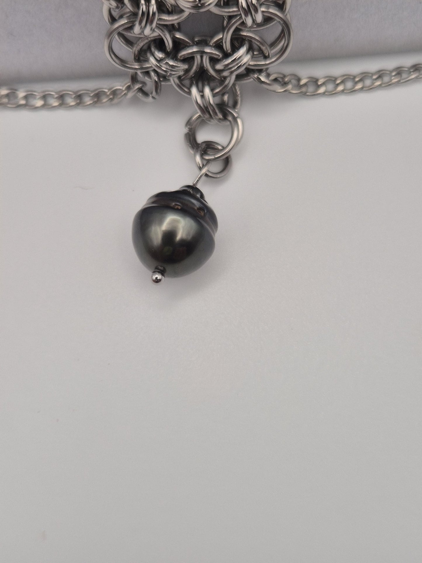 Chainmaille Rosette Multiple Pearl Necklace with Genuine Black Tahitian
