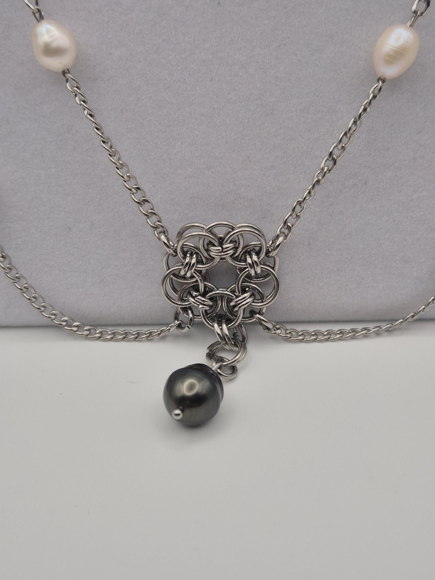 Chainmaille Rosette Multiple Pearl Necklace with Genuine Black Tahitian
