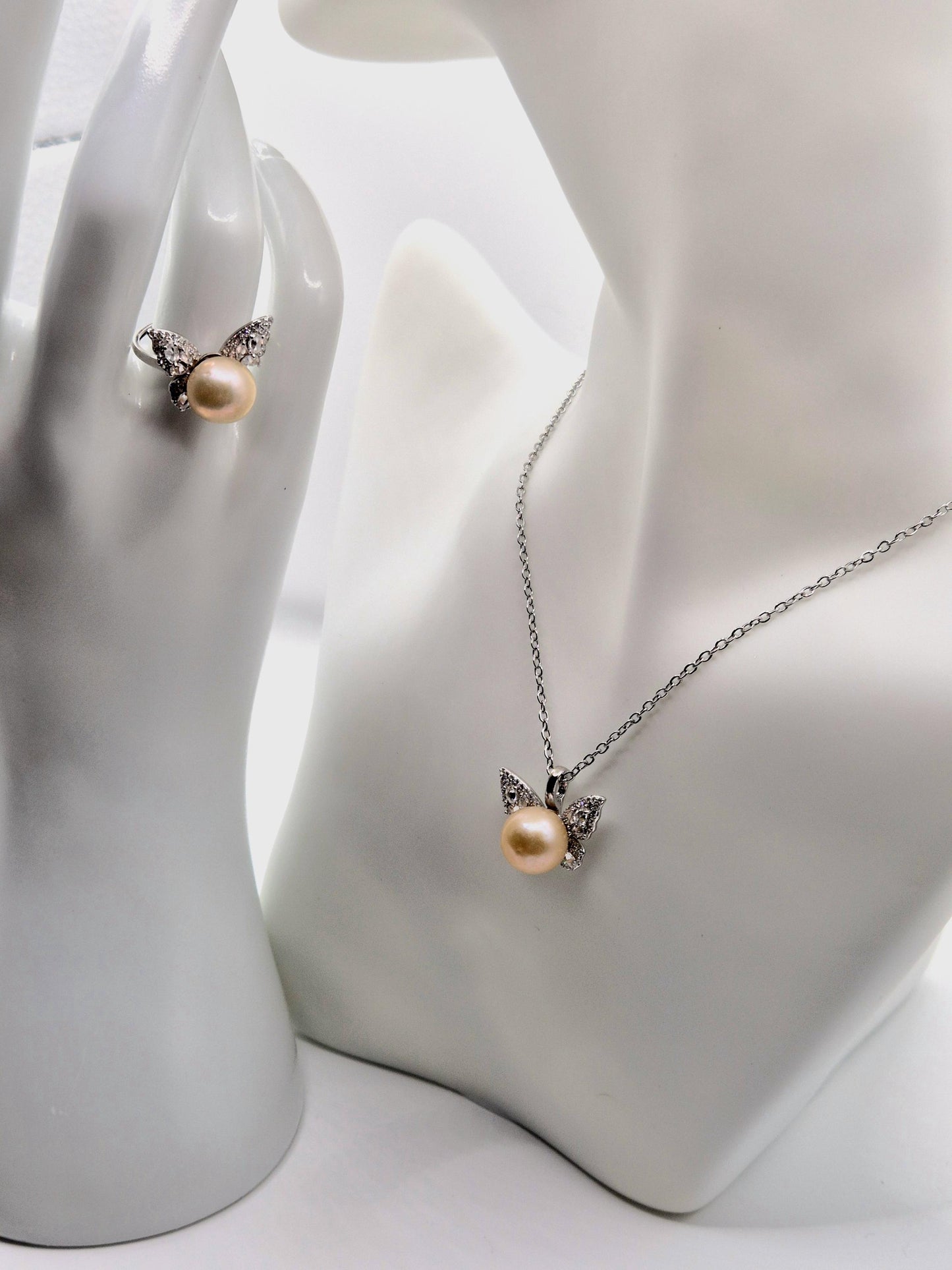 Graceful Butterfly Ring & Pendant Edison Pearl Set