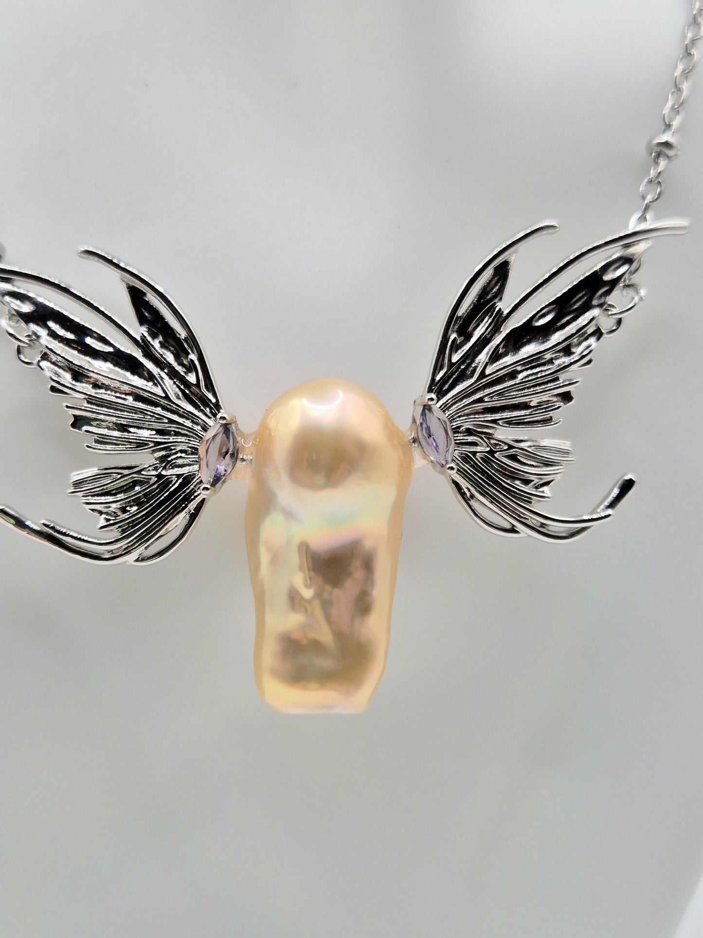 Angel Wing King Pearl Necklace