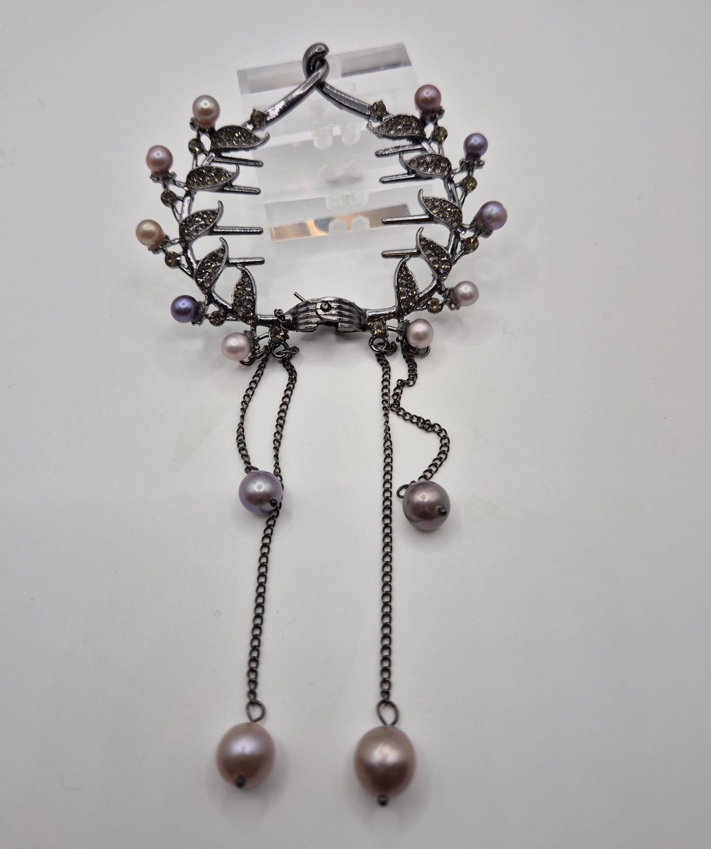 Twilight Vine Multiple Pearl Hairpin
