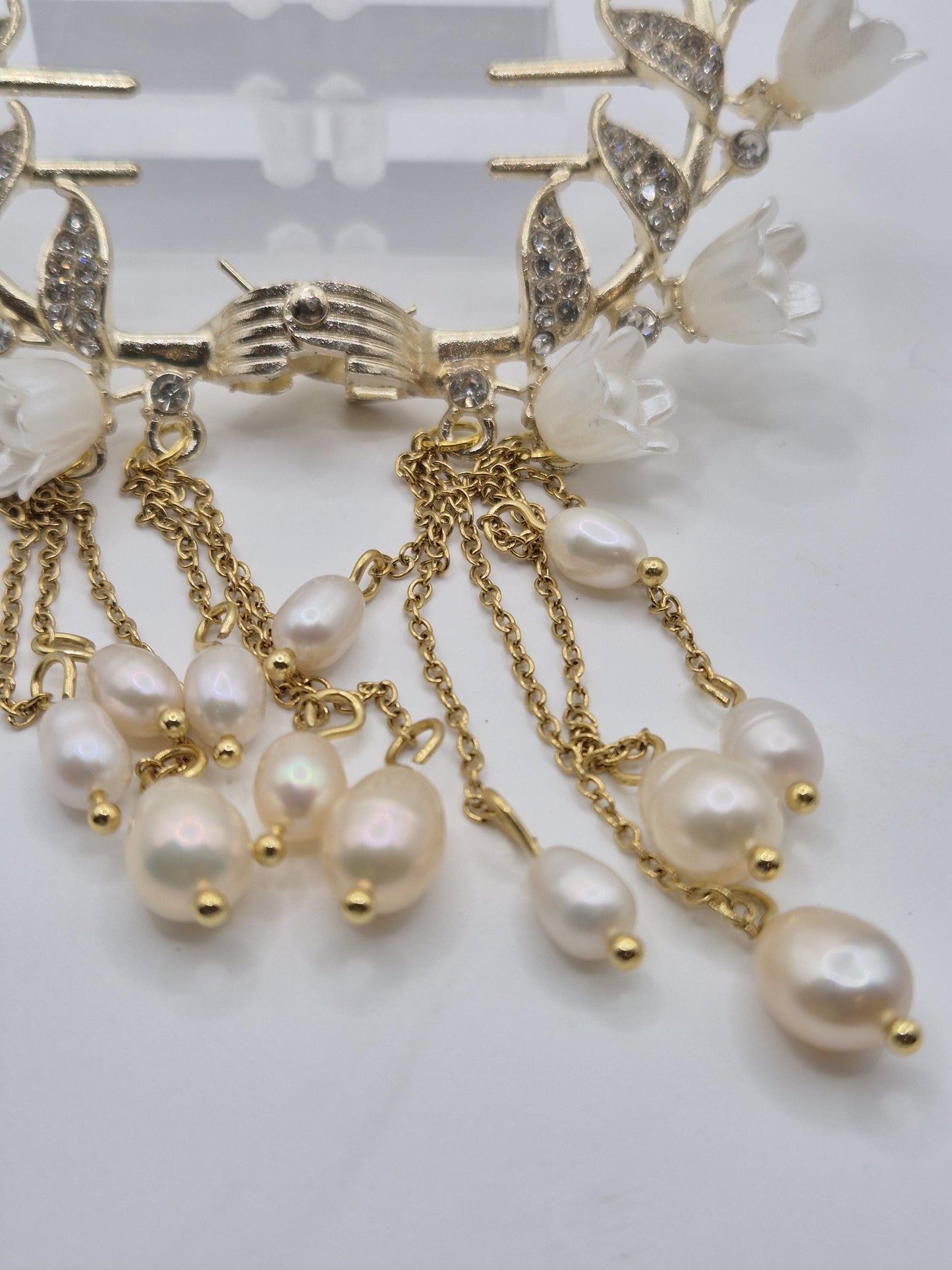 Blossoming Garland Multiple Pearl Hairpin