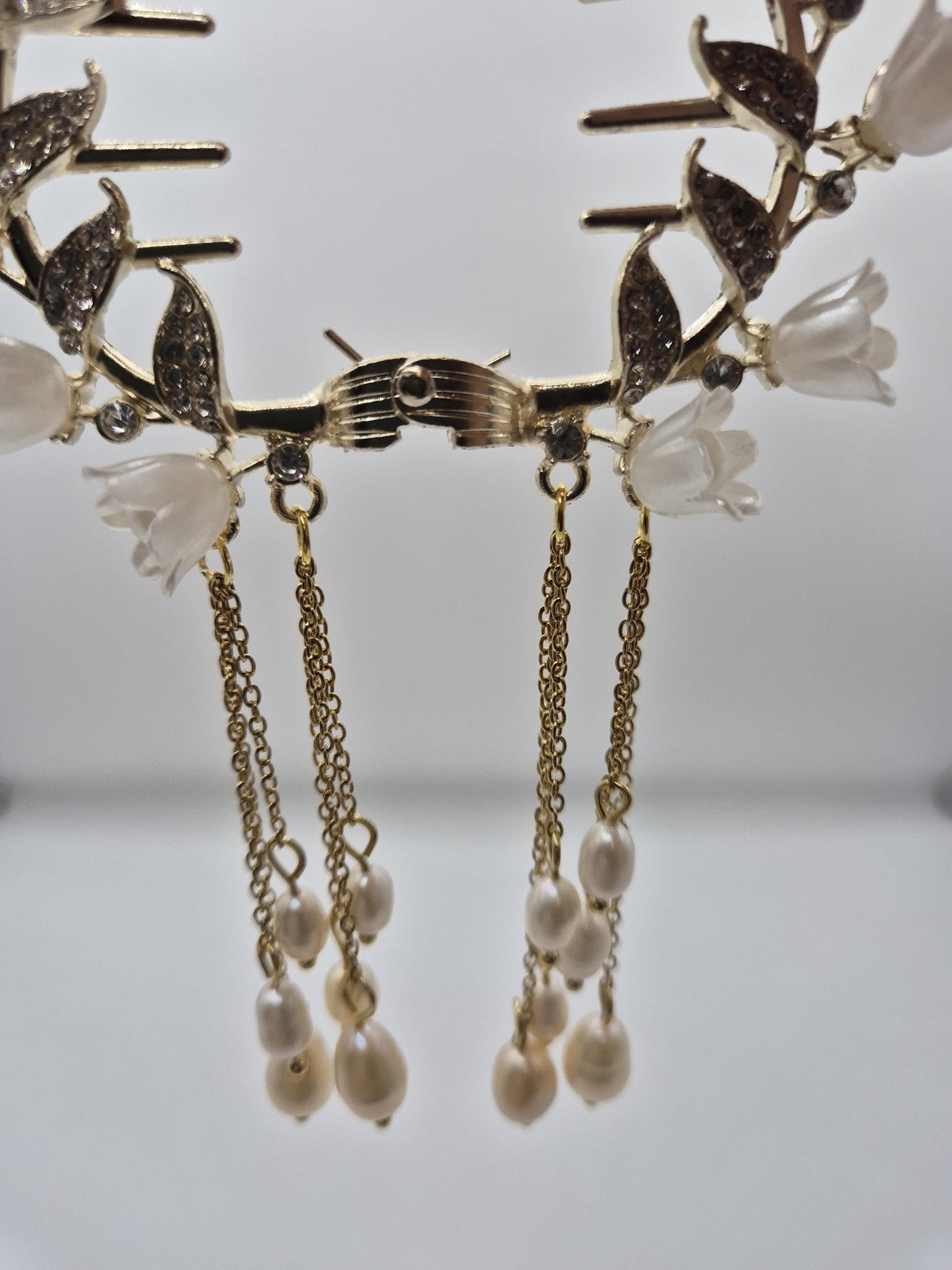 Blossoming Garland Multiple Pearl Hairpin