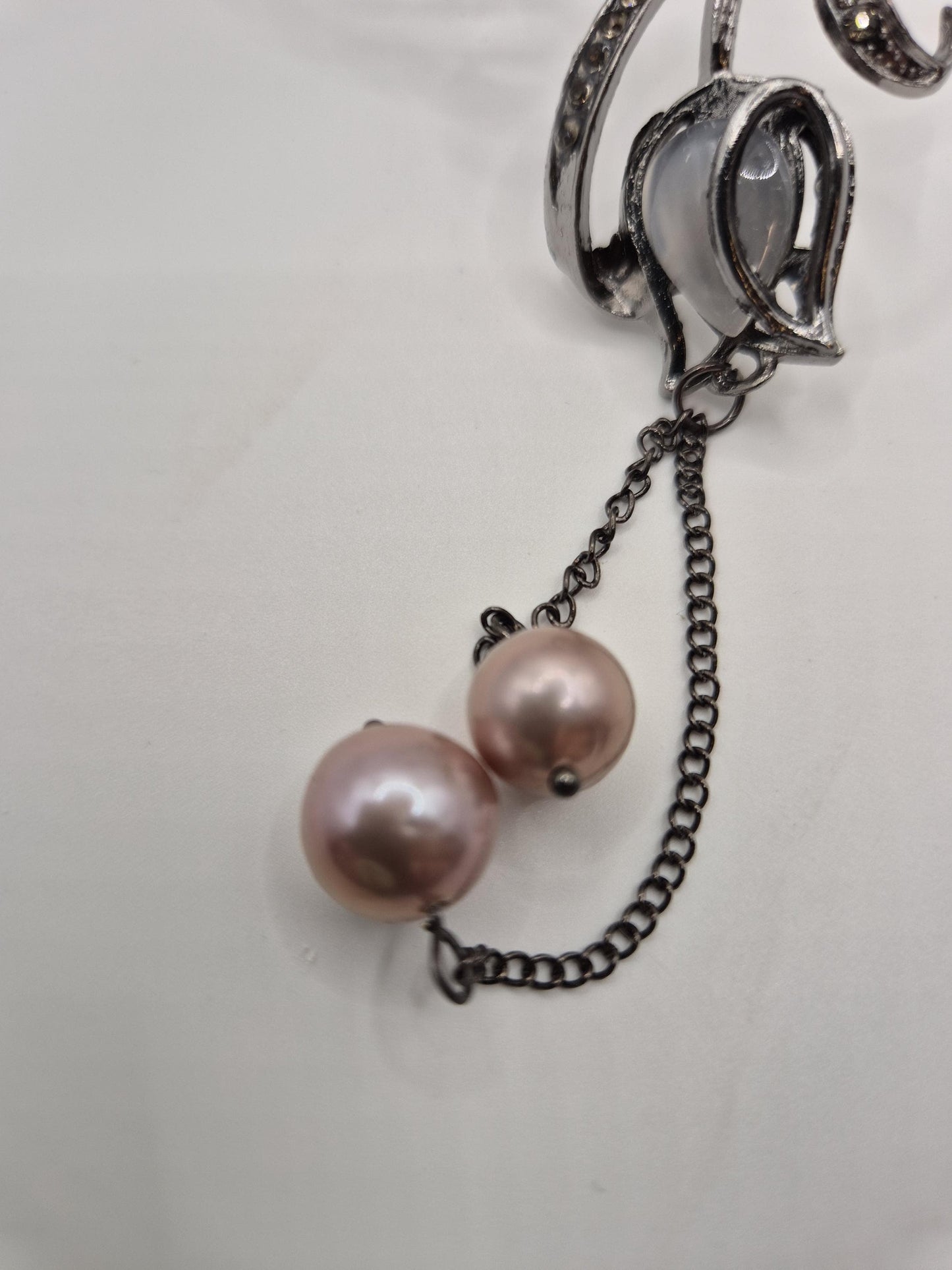 Midnight Lily Edison Pearl Hairpin