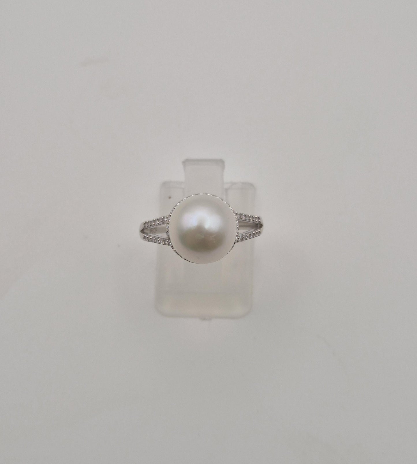 Lunar Halo Edison Pearl Ring