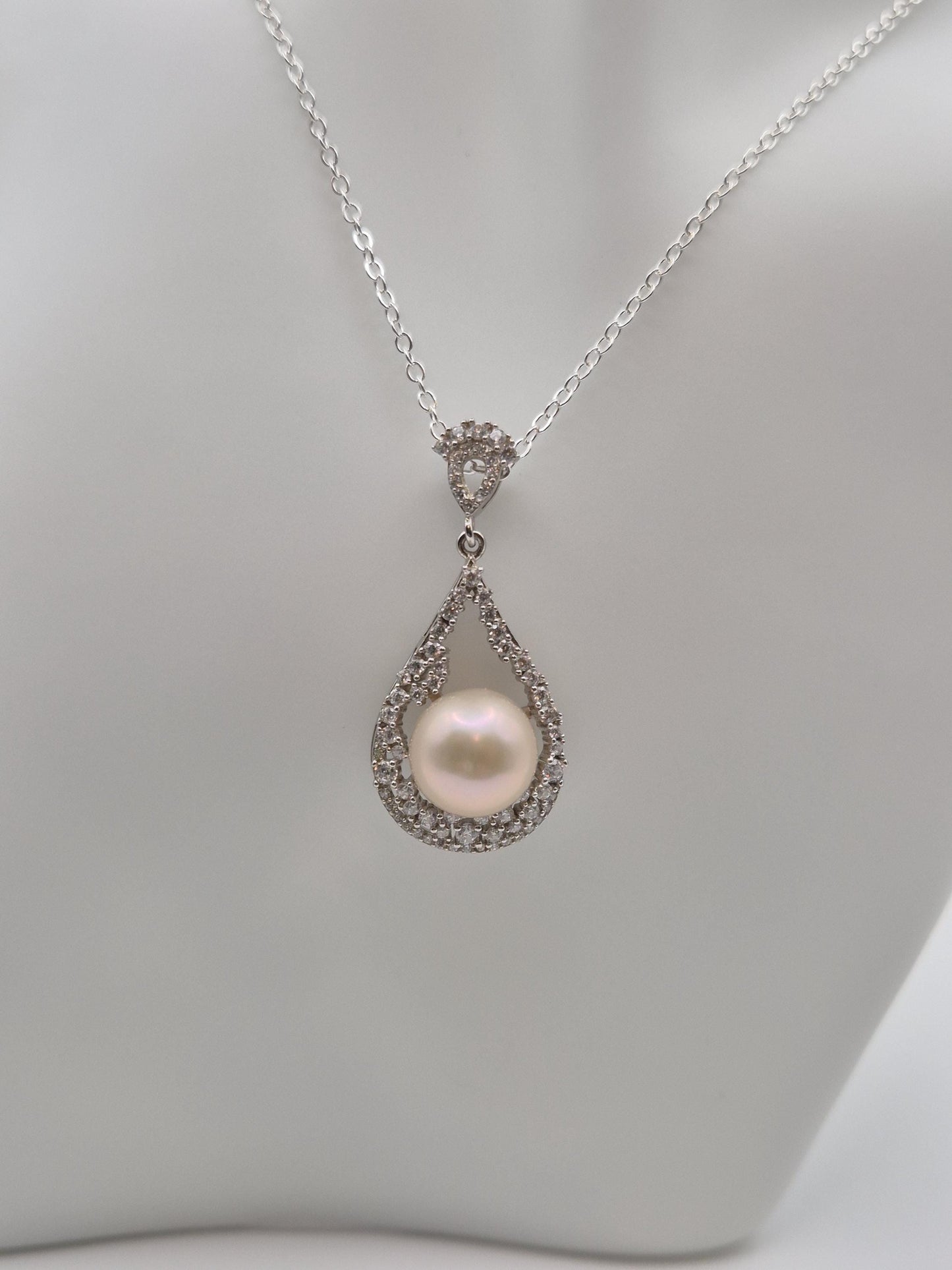 Vintage Teardrop Pearl Pendant
